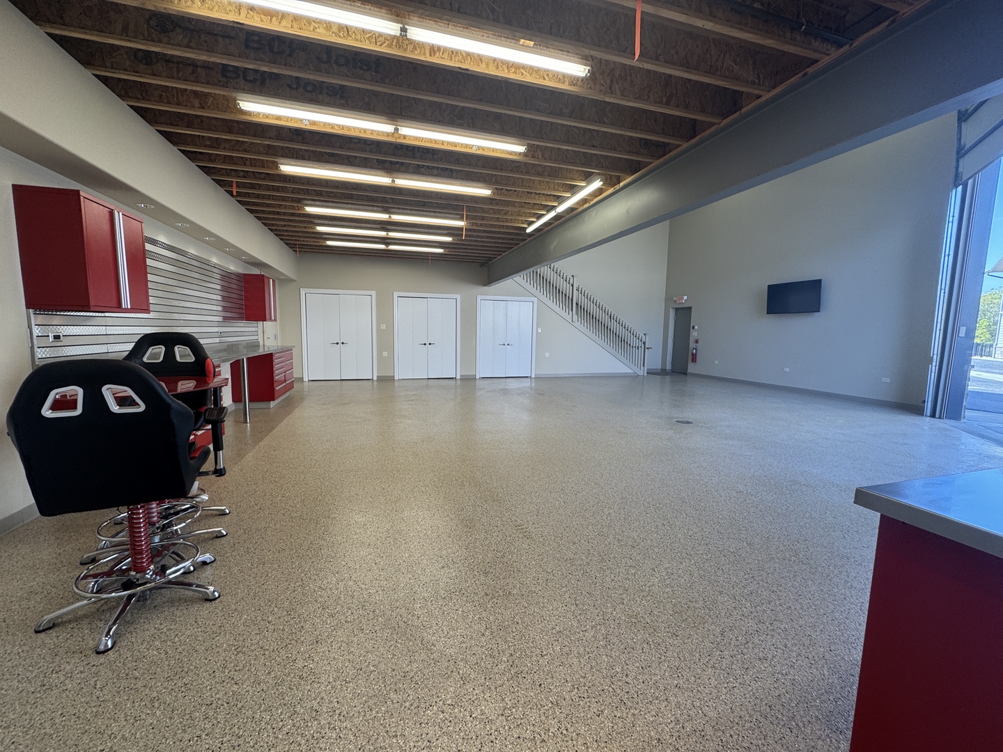 2256 Ferry Road #101, Naperville, IL 60563