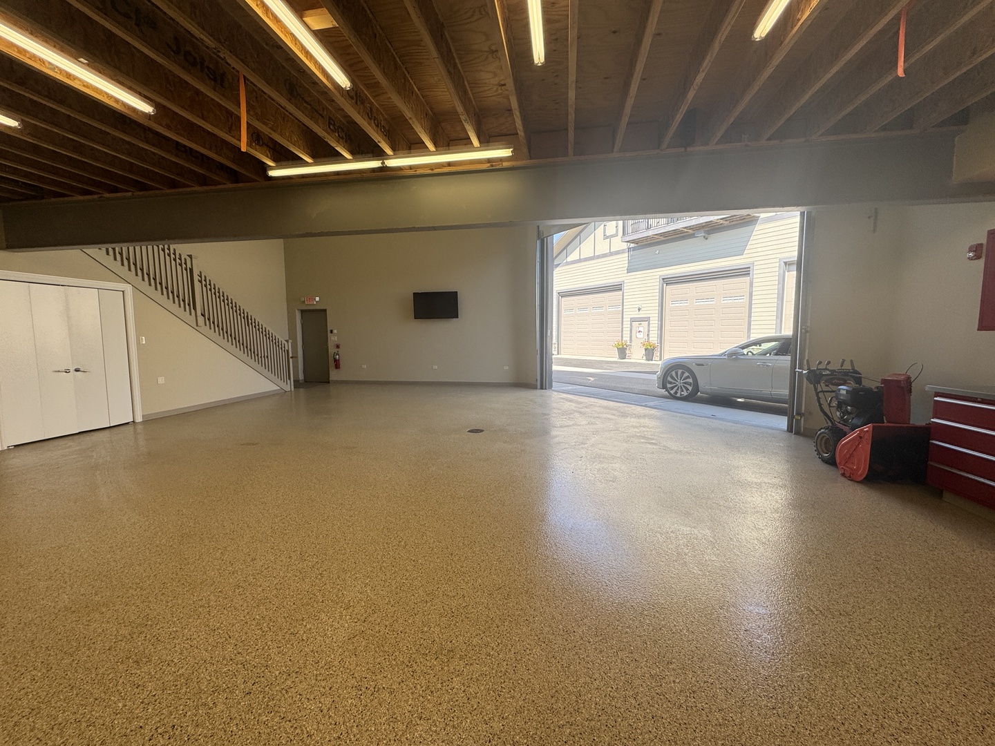 2256 Ferry Road #101, Naperville, IL 60563