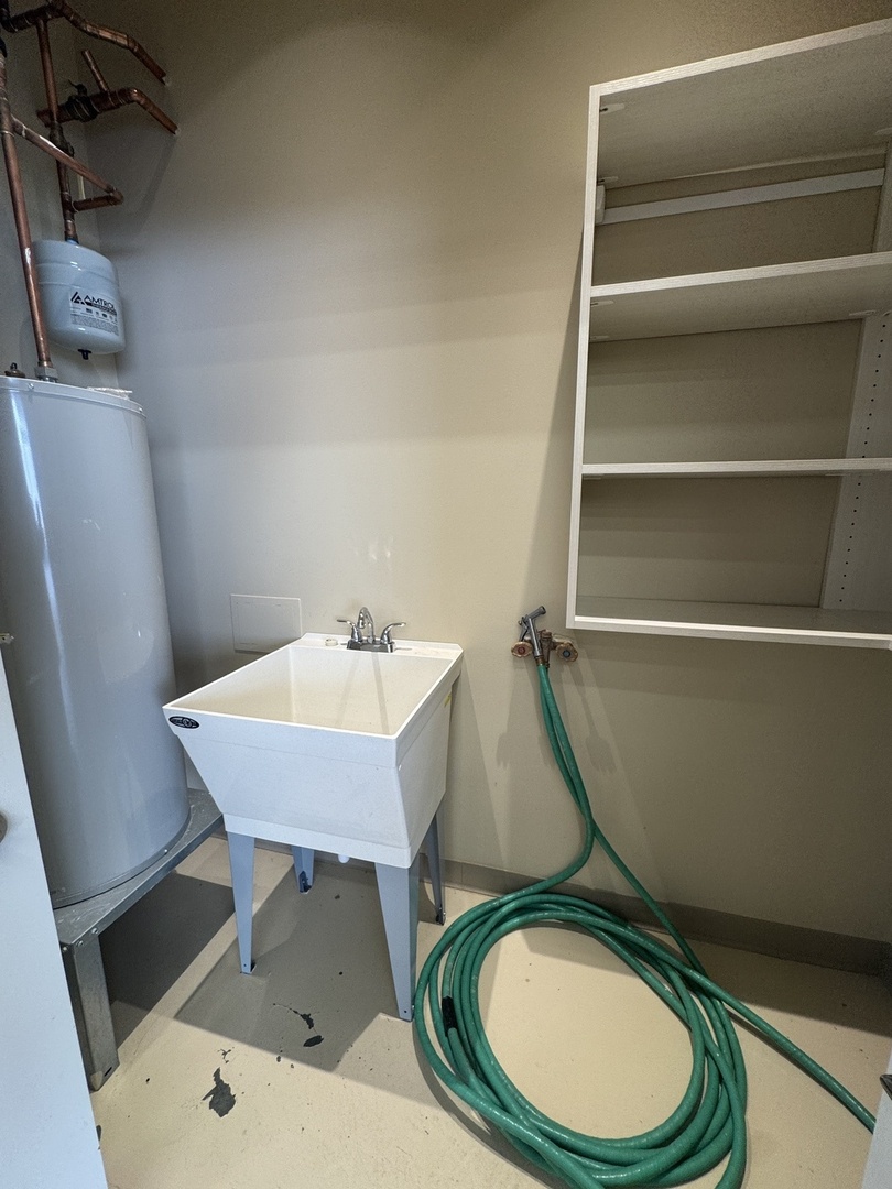 2256 Ferry Road #101, Naperville, IL 60563