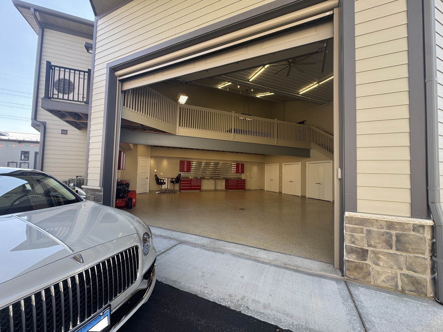 2256 Ferry Road #101, Naperville, IL 60563