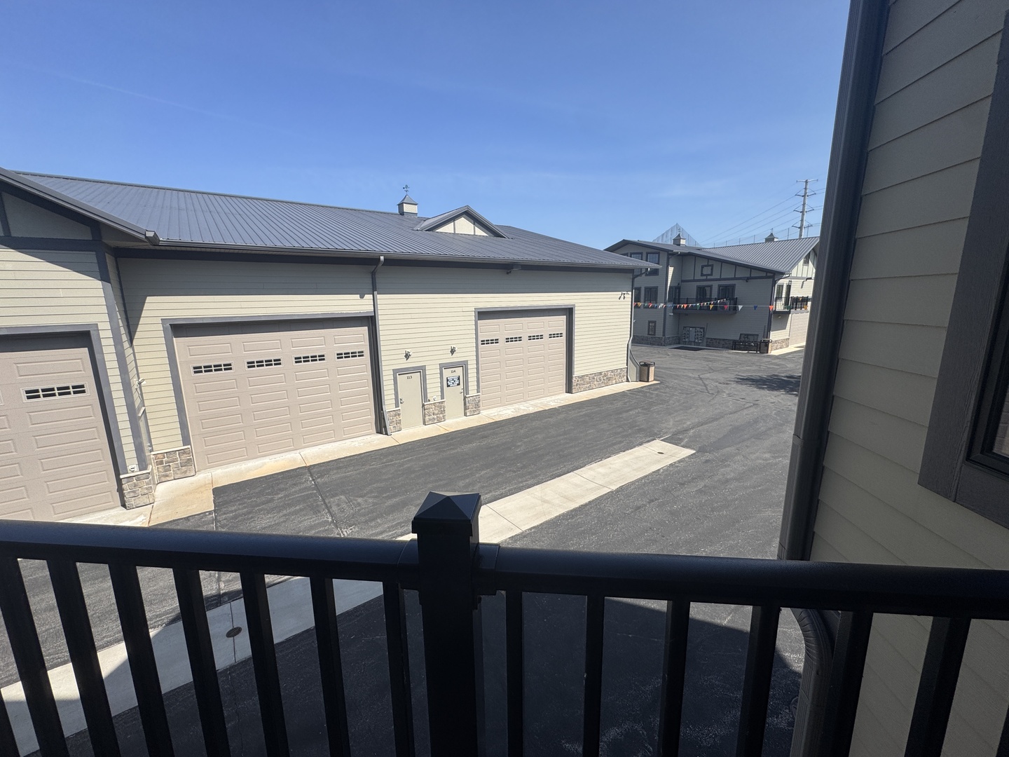 2256 Ferry Road #101, Naperville, IL 60563