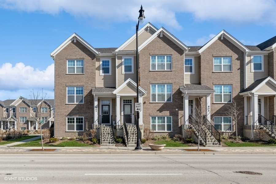 801 Lee Street, Des Plaines, IL 60016