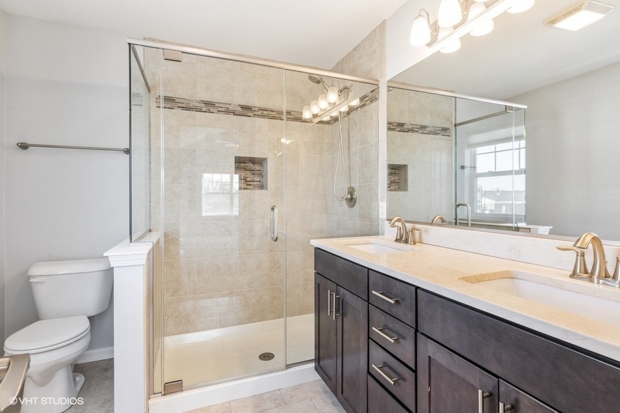 801 Lee Street, Des Plaines, IL 60016