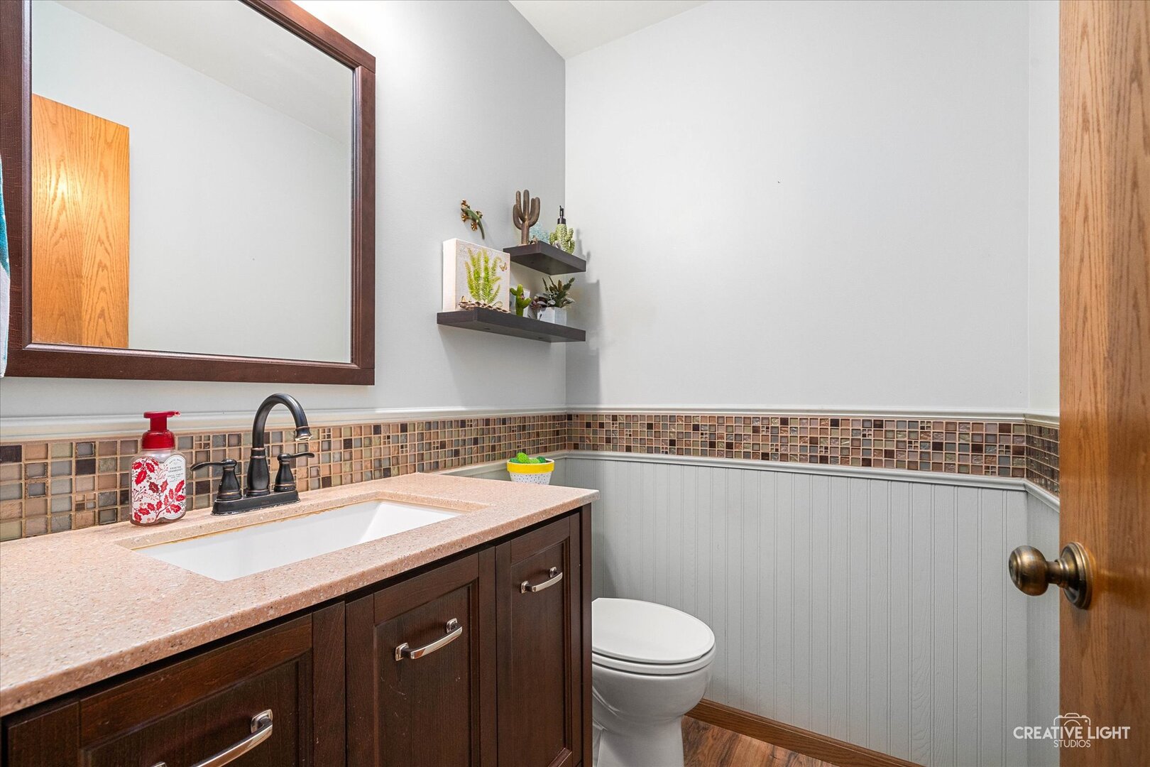 135 Chesterfield Drive, Oswego, IL 60543