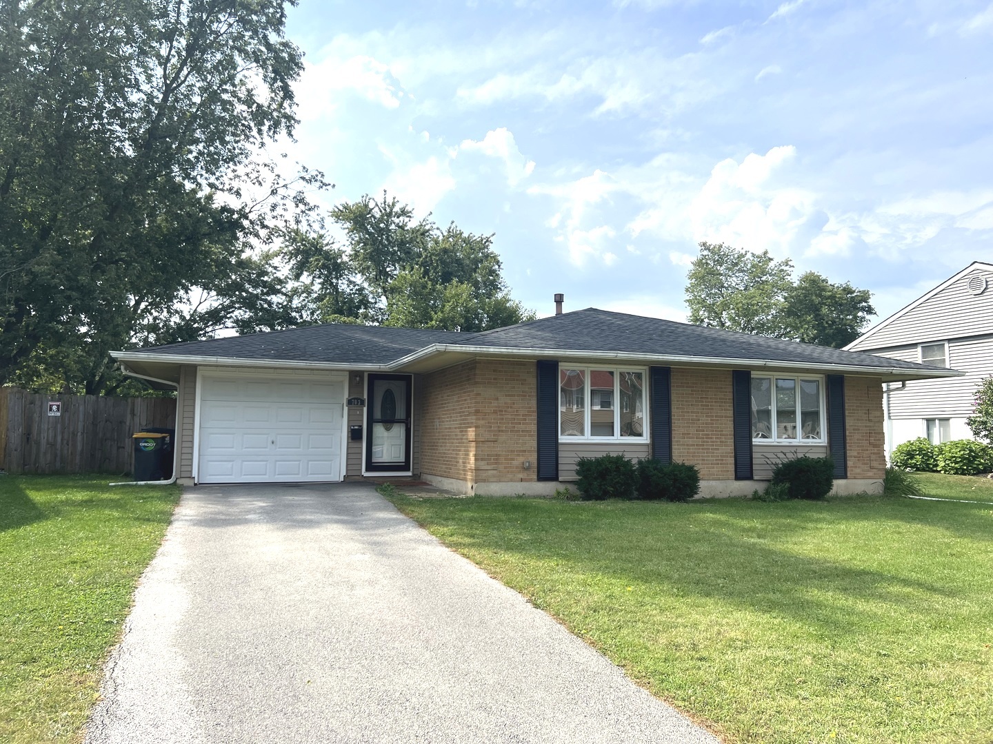 703 Wicker Avenue, Streamwood, IL 60107