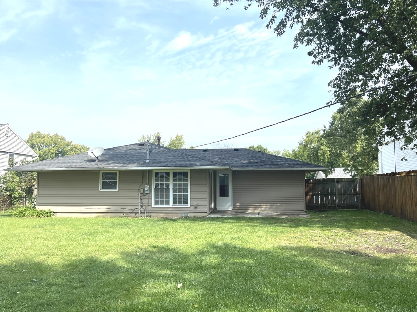 703 Wicker Avenue, Streamwood, IL 60107