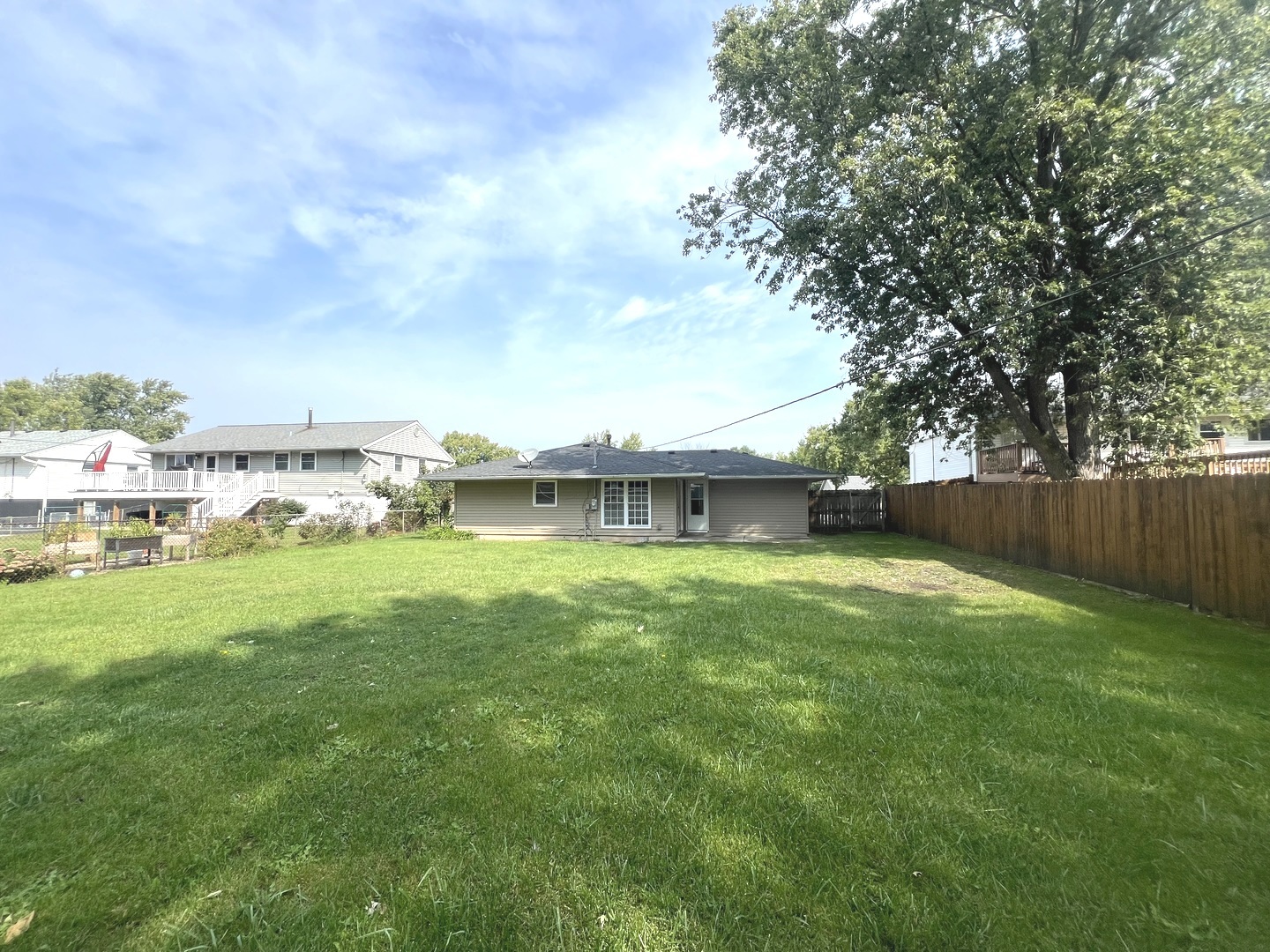703 Wicker Avenue, Streamwood, IL 60107