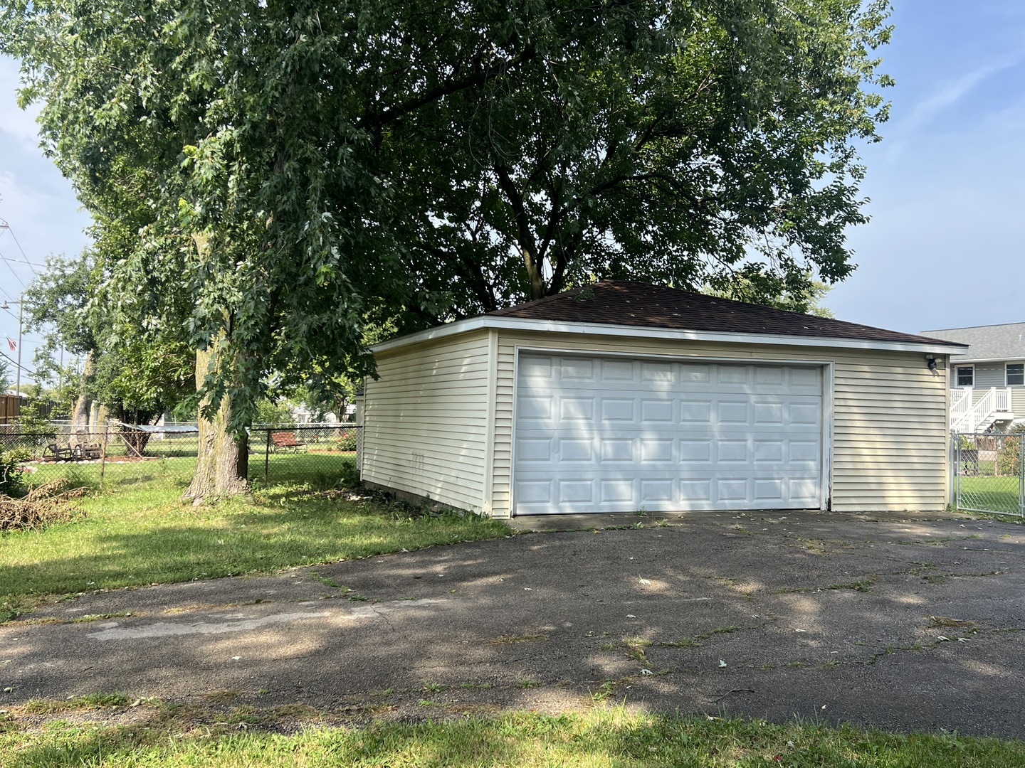 703 Wicker Avenue, Streamwood, IL 60107