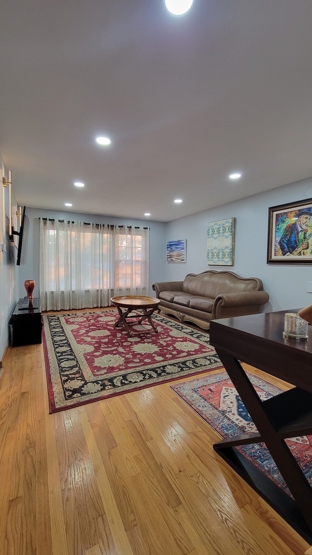 251 S Mayfair Place, Chicago Heights, IL 60411