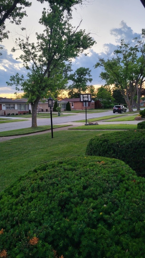 251 S Mayfair Place, Chicago Heights, IL 60411