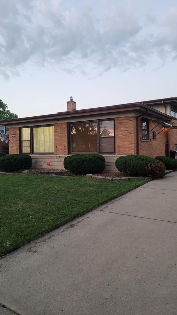 251 S Mayfair Place, Chicago Heights, IL 60411