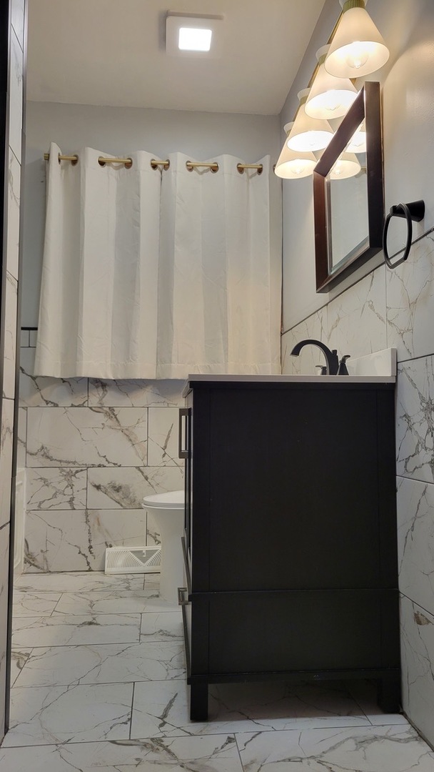 251 S Mayfair Place, Chicago Heights, IL 60411