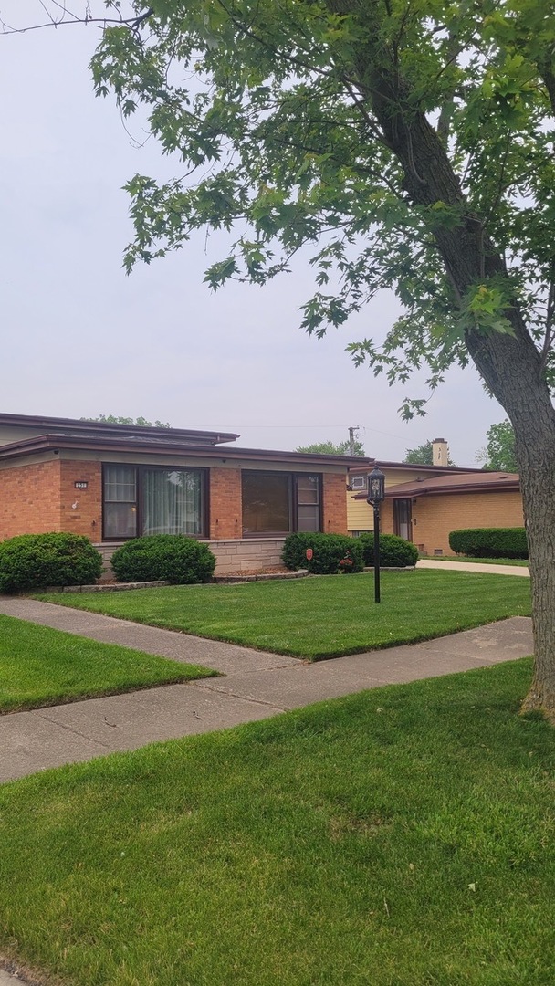 251 S Mayfair Place, Chicago Heights, IL 60411