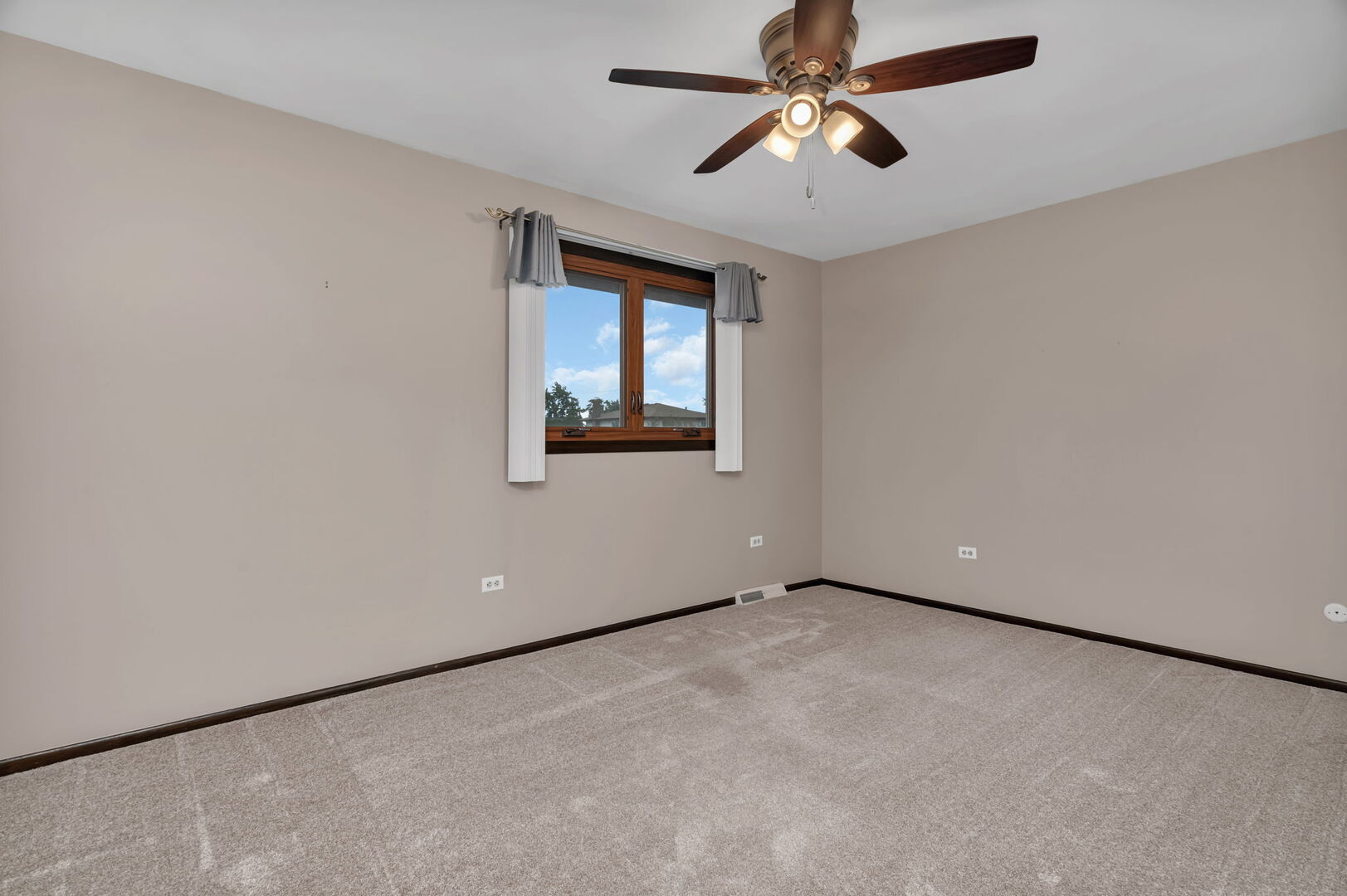 13626 Overland Trail, Orland Park, IL 60467