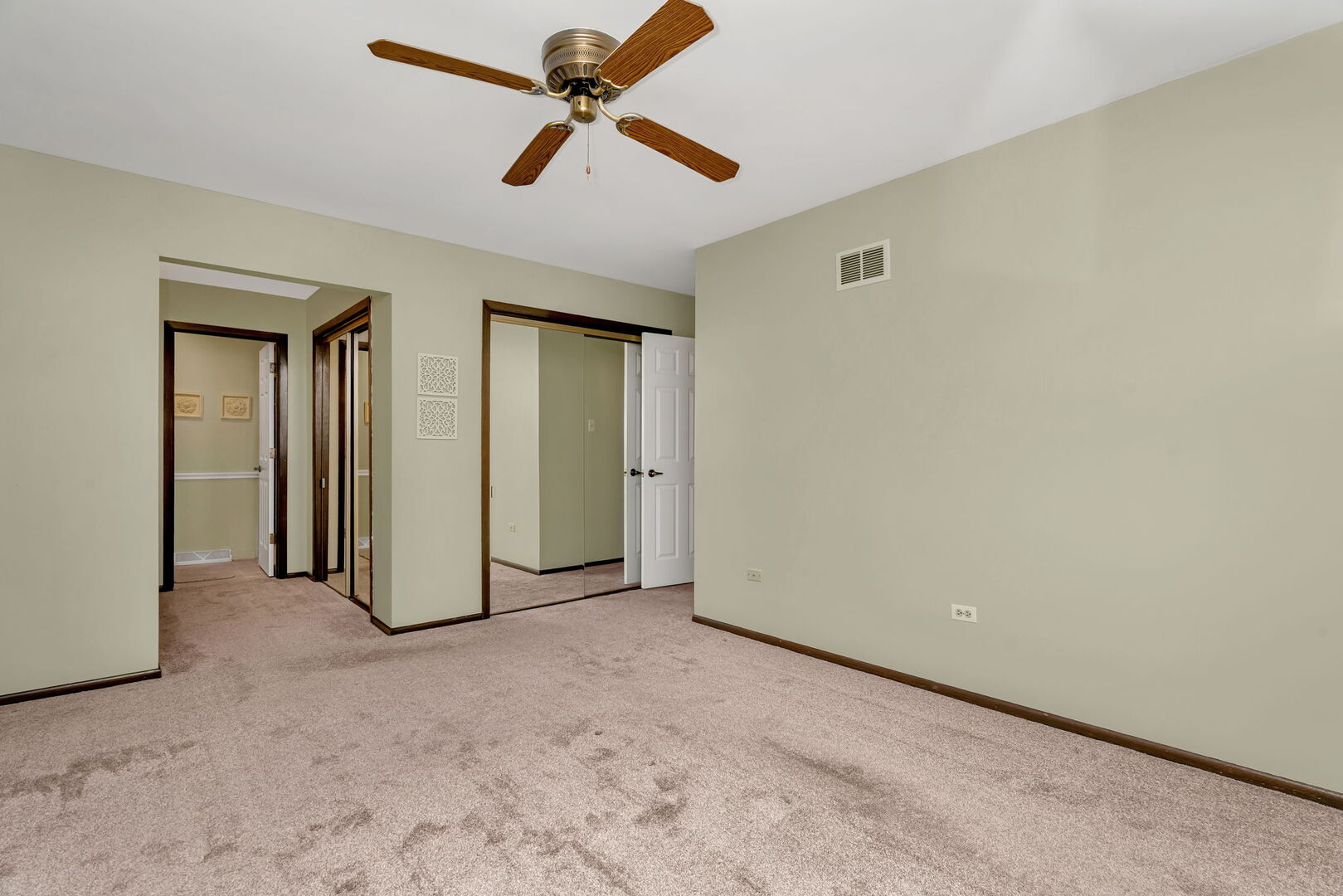 13626 Overland Trail, Orland Park, IL 60467