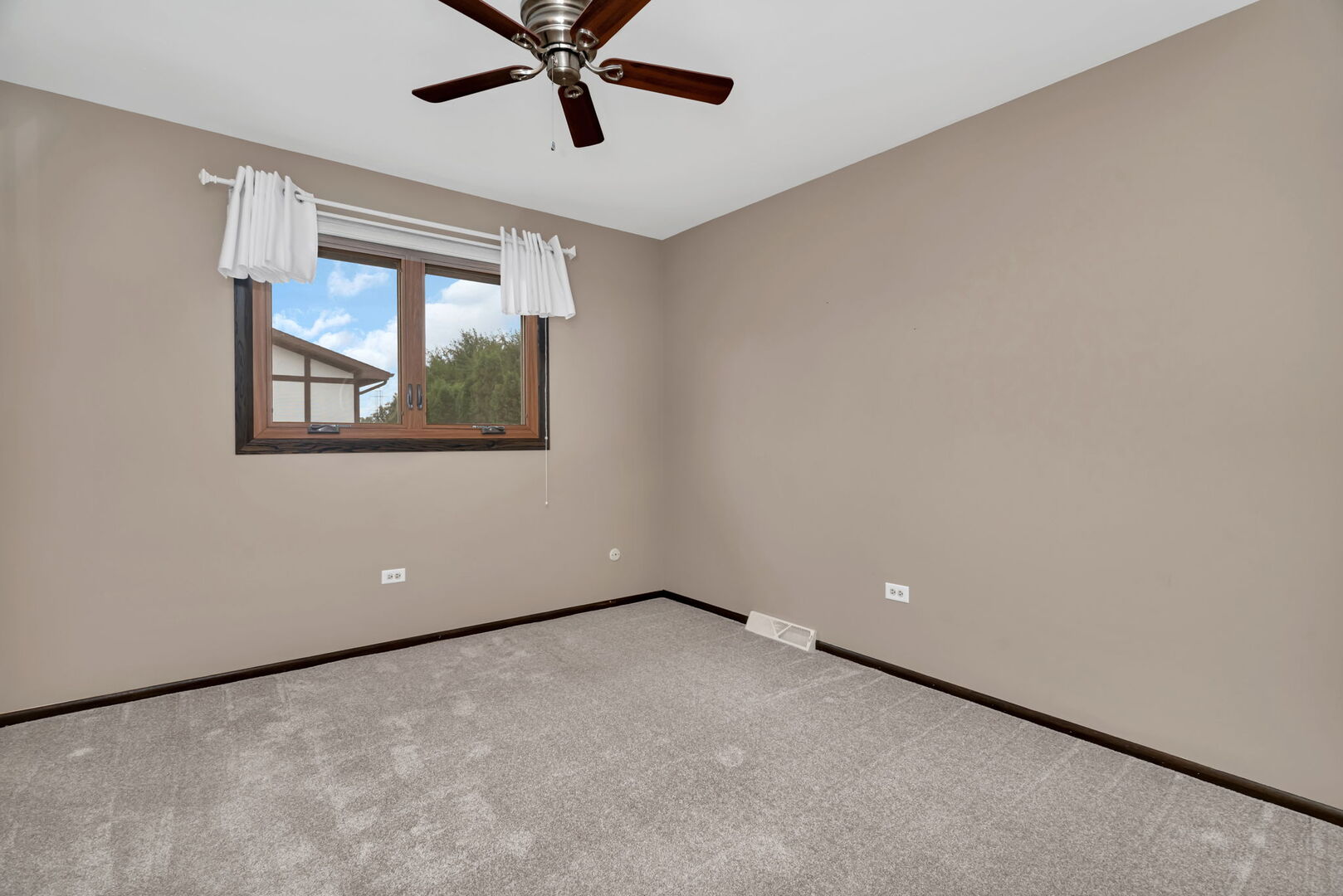 13626 Overland Trail, Orland Park, IL 60467
