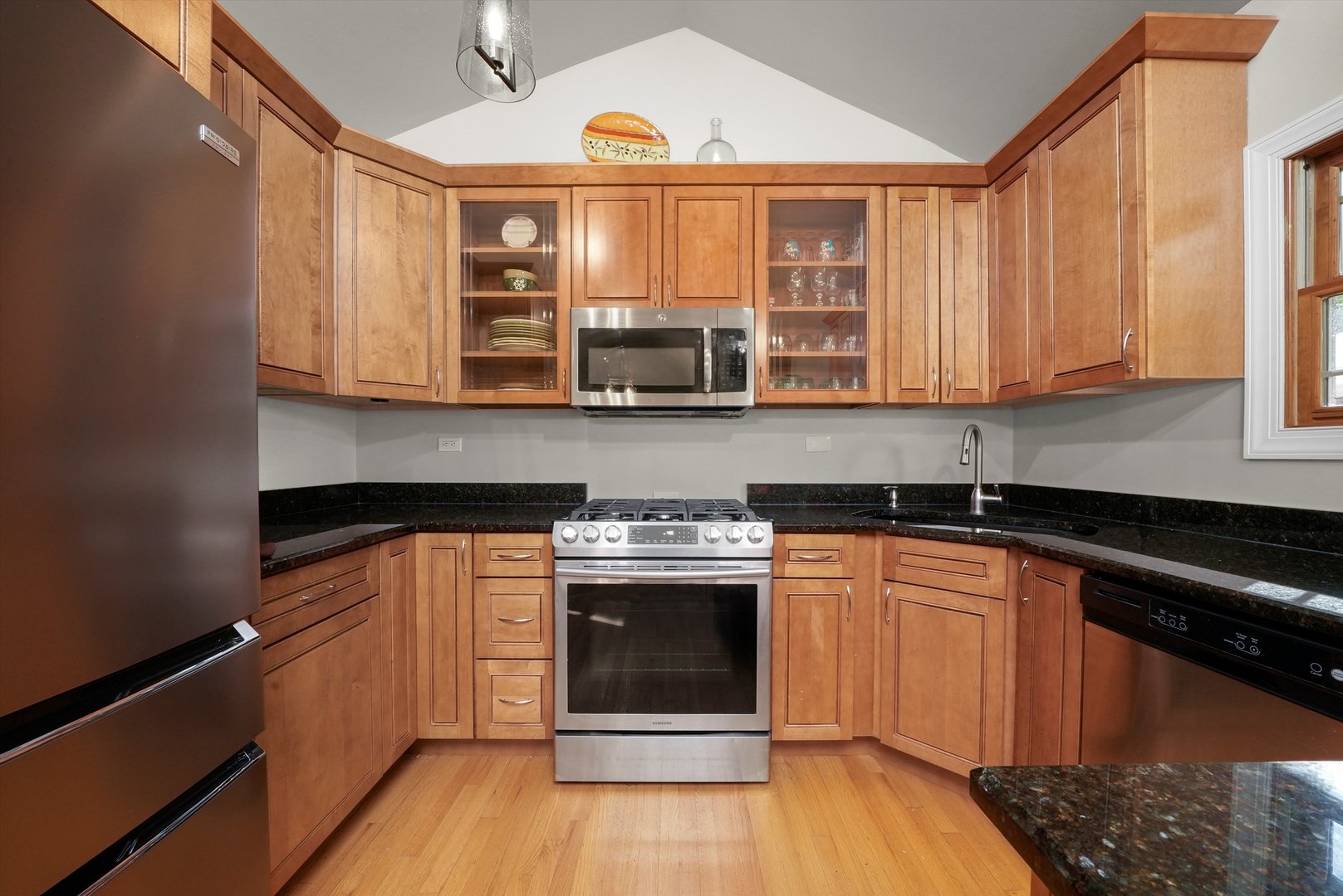 130 Evergreen Drive, Frankfort, IL 60423