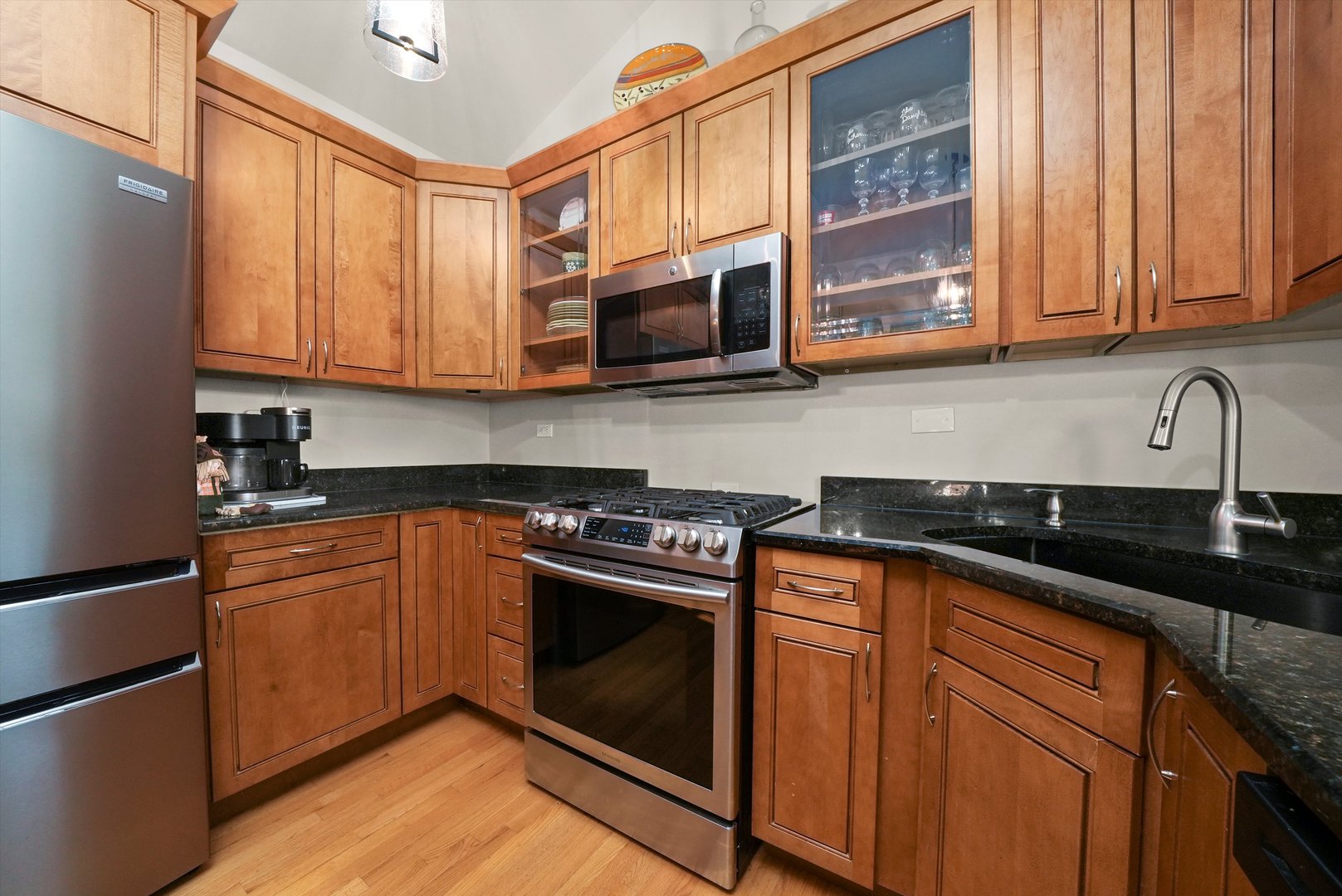 130 Evergreen Drive, Frankfort, IL 60423