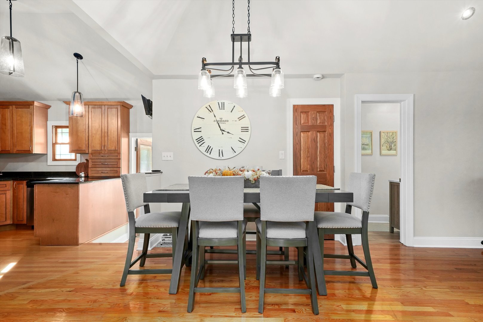 130 Evergreen Drive, Frankfort, IL 60423