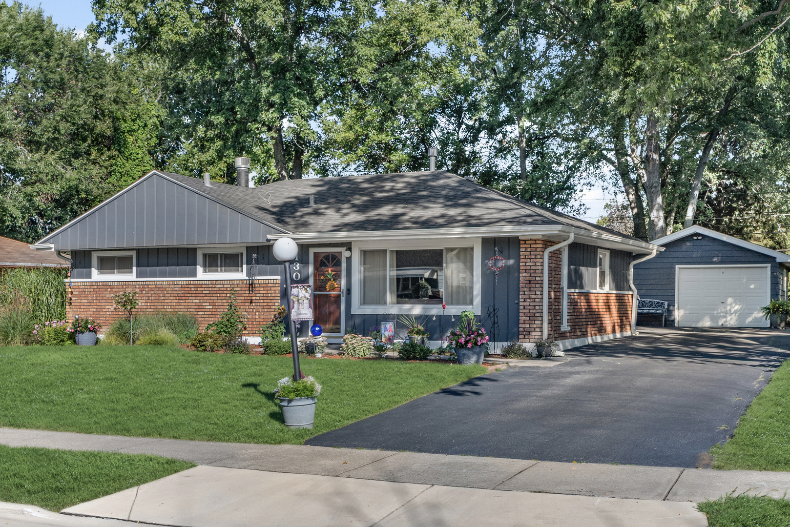 130 Shabbona Drive, Park Forest, IL 60466