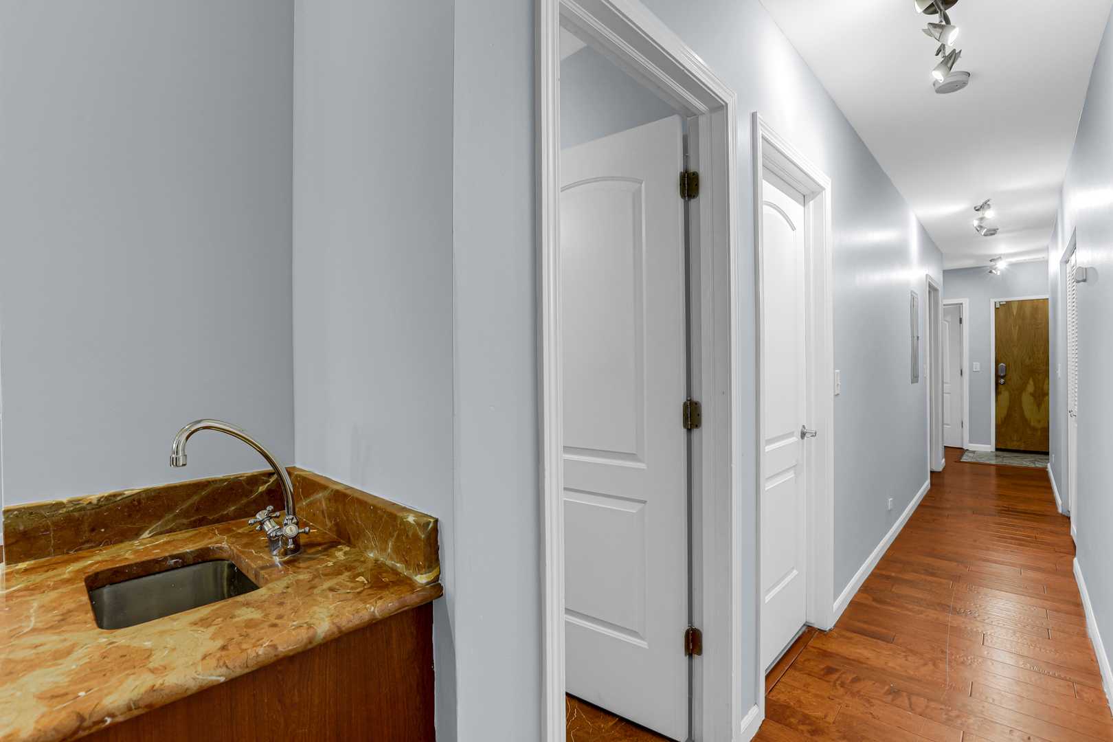 4956 S Champlain Avenue #1S, Chicago, IL 60615
