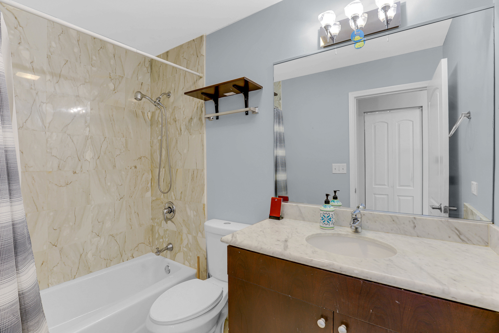 4956 S Champlain Avenue #1S, Chicago, IL 60615