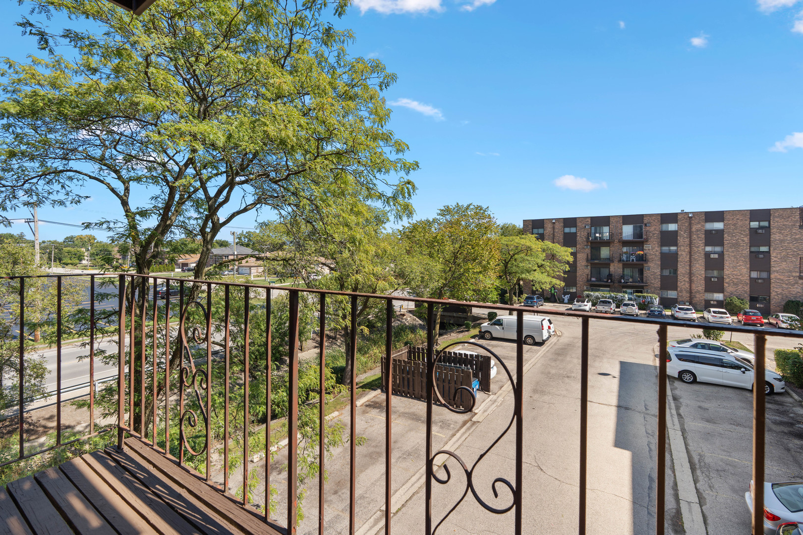 8970 N Parkside Avenue #301, Des Plaines, IL 60016