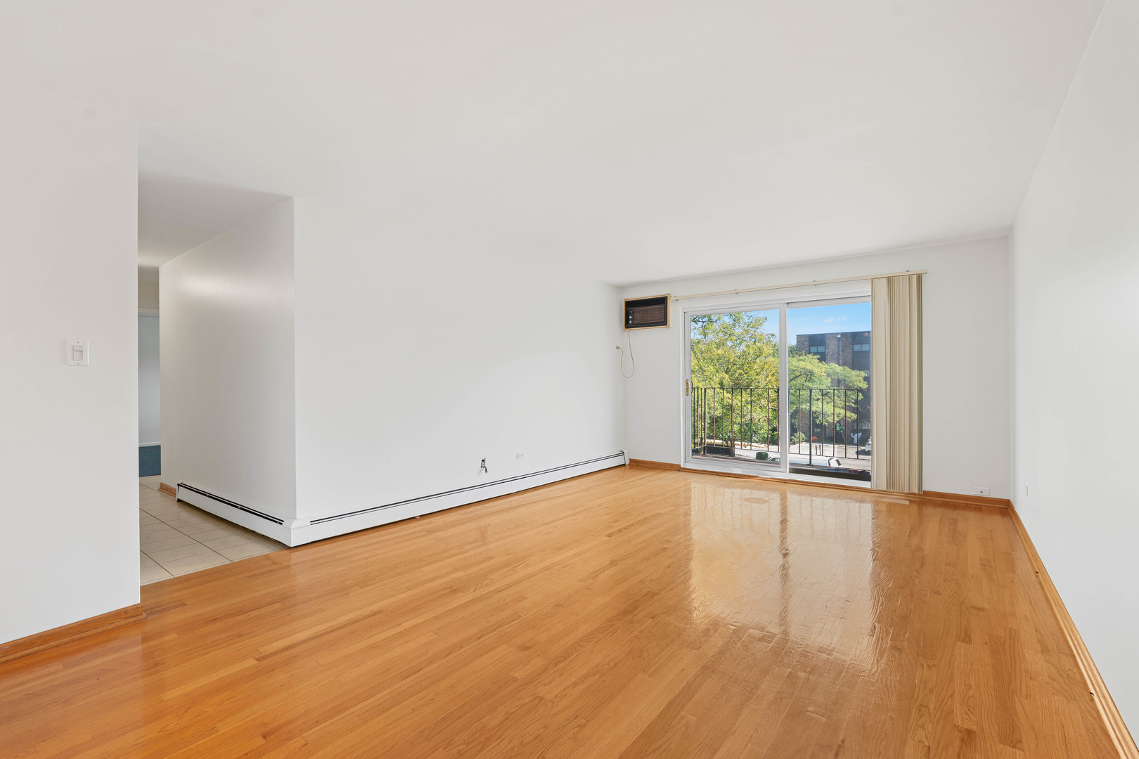 8970 N Parkside Avenue #301, Des Plaines, IL 60016