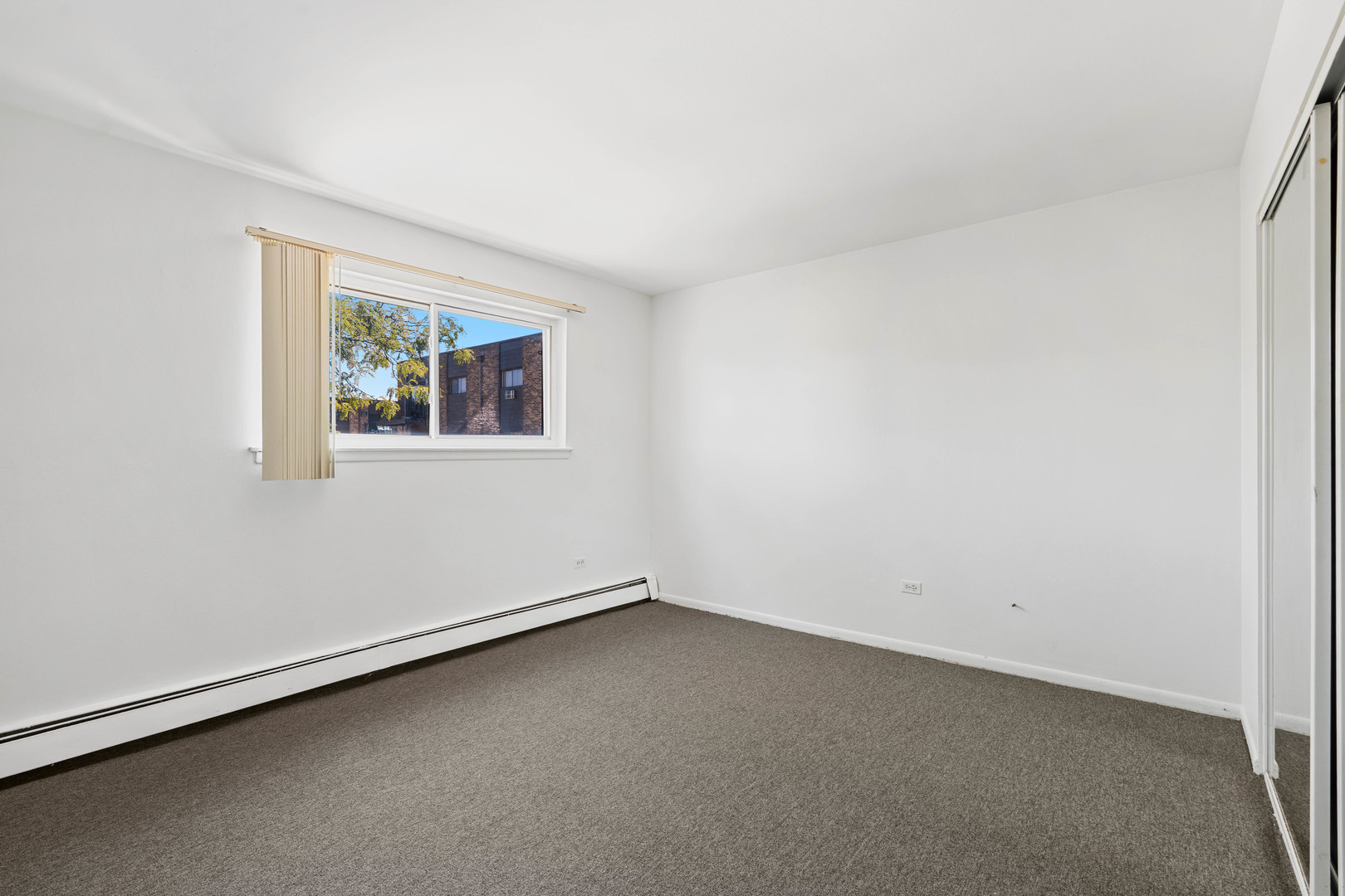 8970 N Parkside Avenue #301, Des Plaines, IL 60016