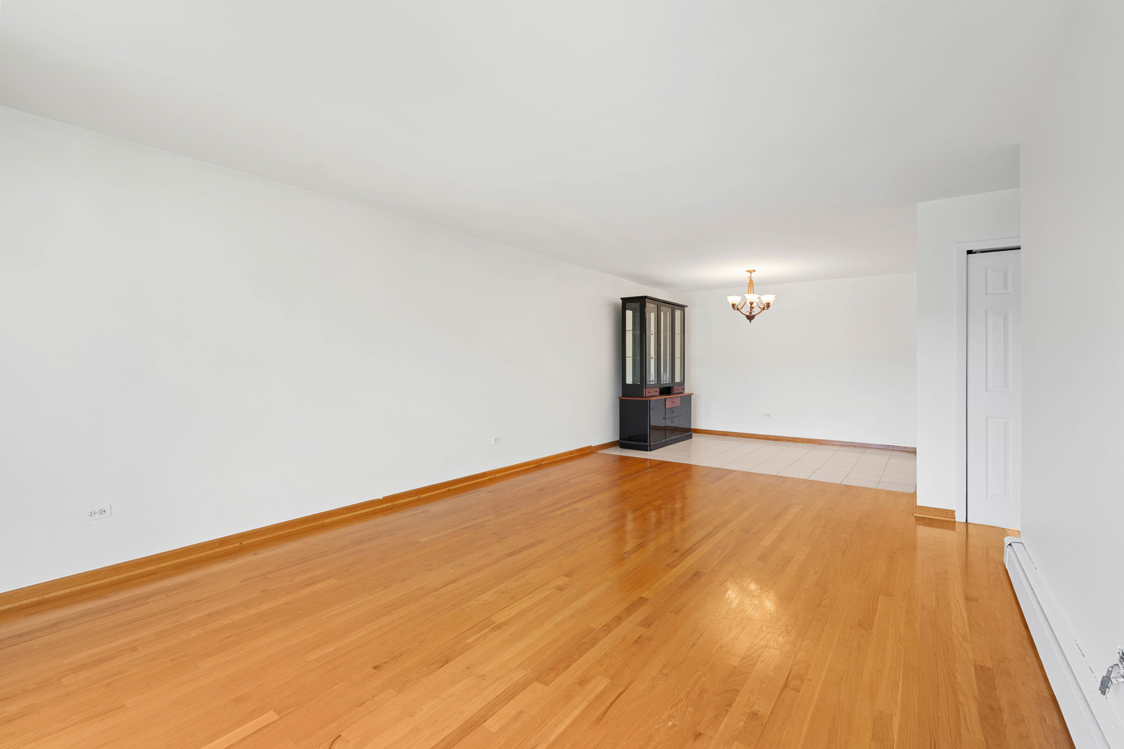 8970 N Parkside Avenue #301, Des Plaines, IL 60016