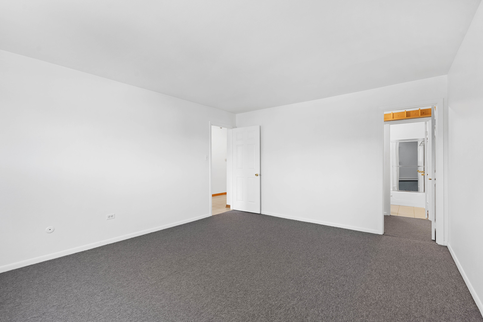 8970 N Parkside Avenue #301, Des Plaines, IL 60016