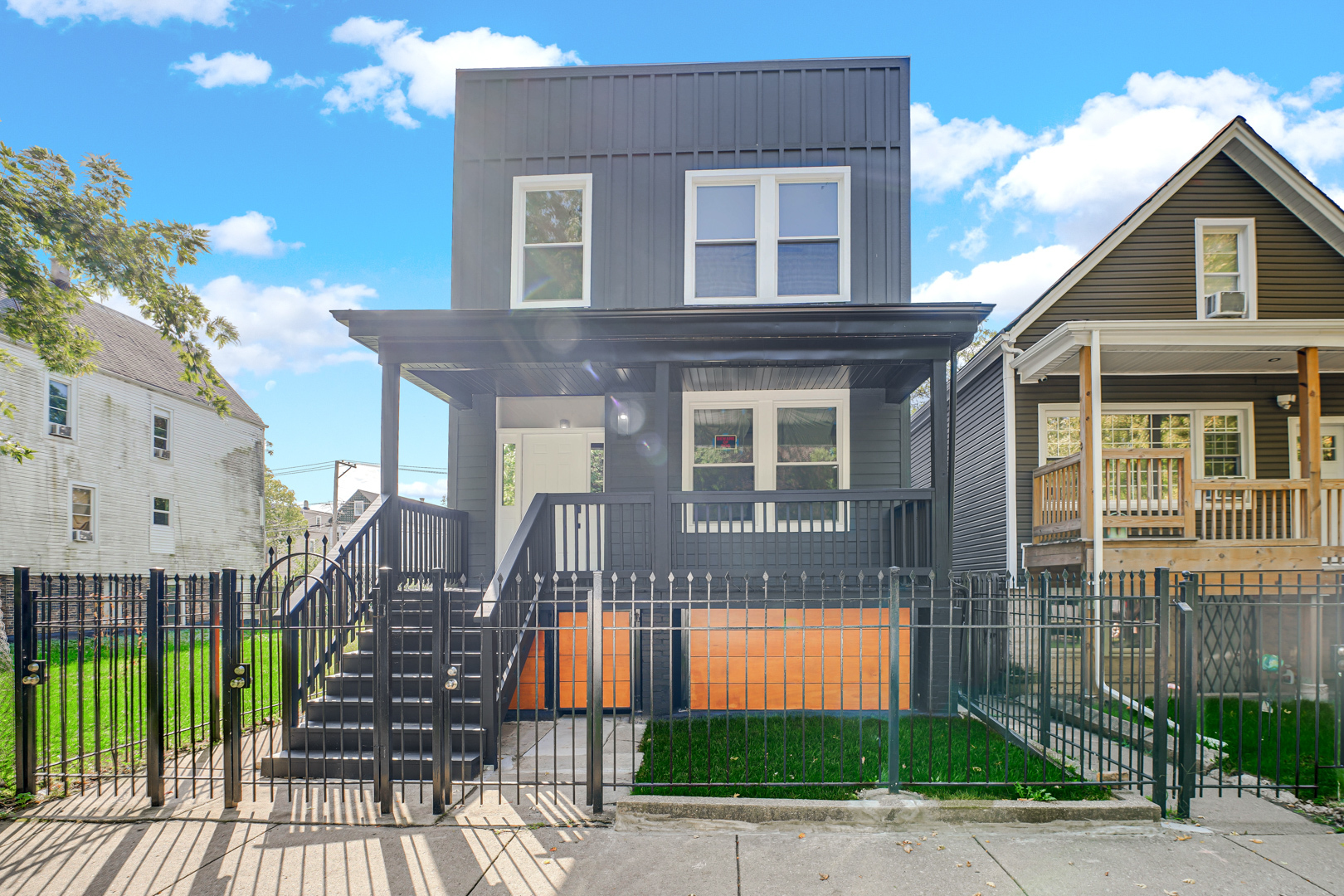 5230 S Loomis Boulevard, Chicago, IL 60609