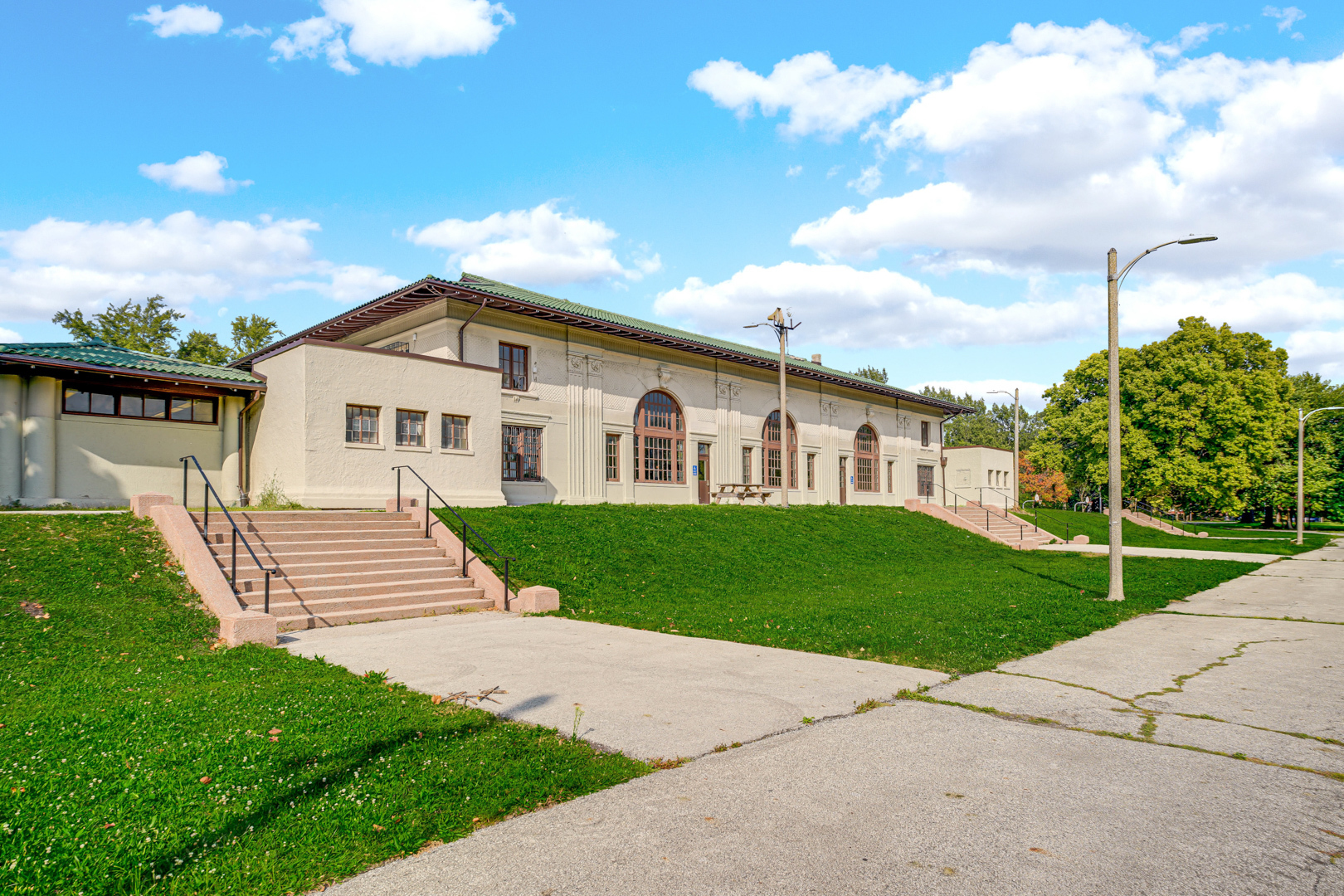 5230 S Loomis Boulevard, Chicago, IL 60609