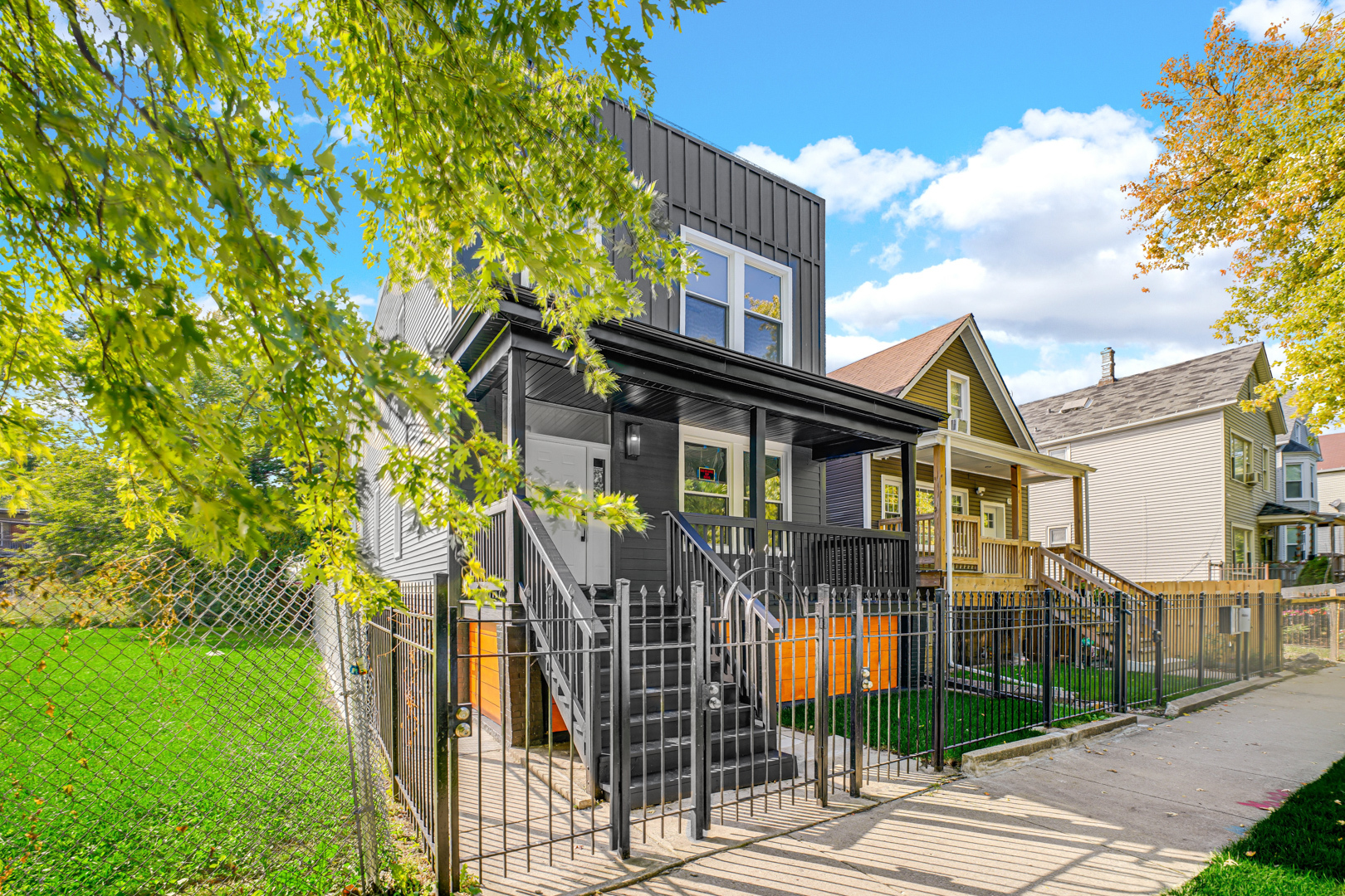 5230 S Loomis Boulevard, Chicago, IL 60609