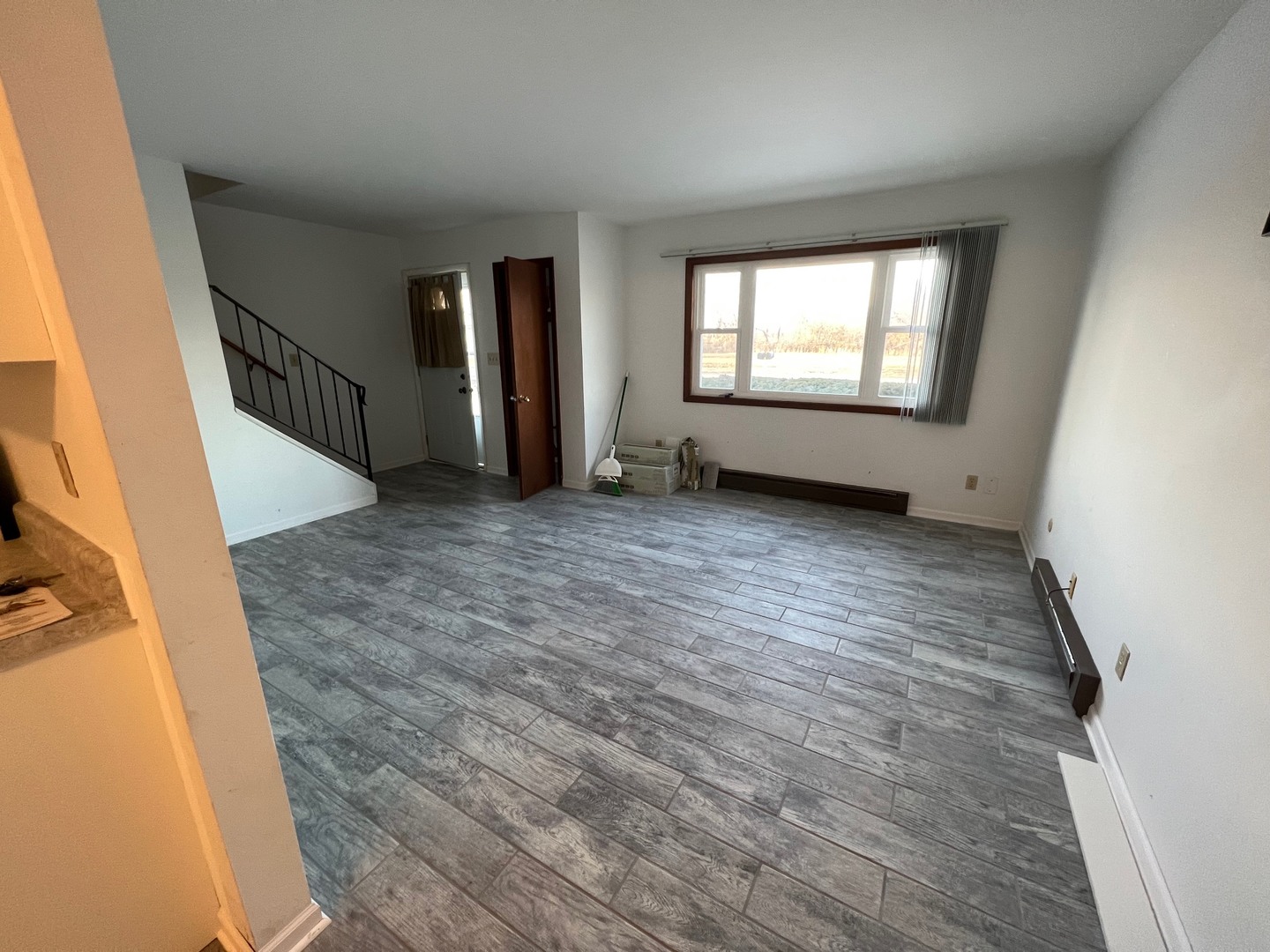 11-13 W Anchor Road, Oswego, IL 60543