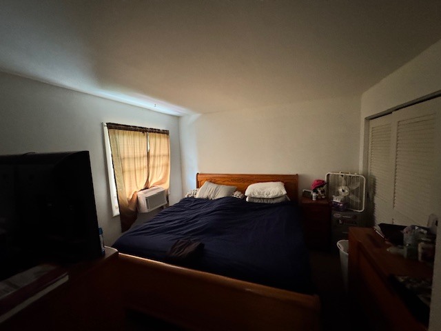 11-13 W Anchor Road, Oswego, IL 60543