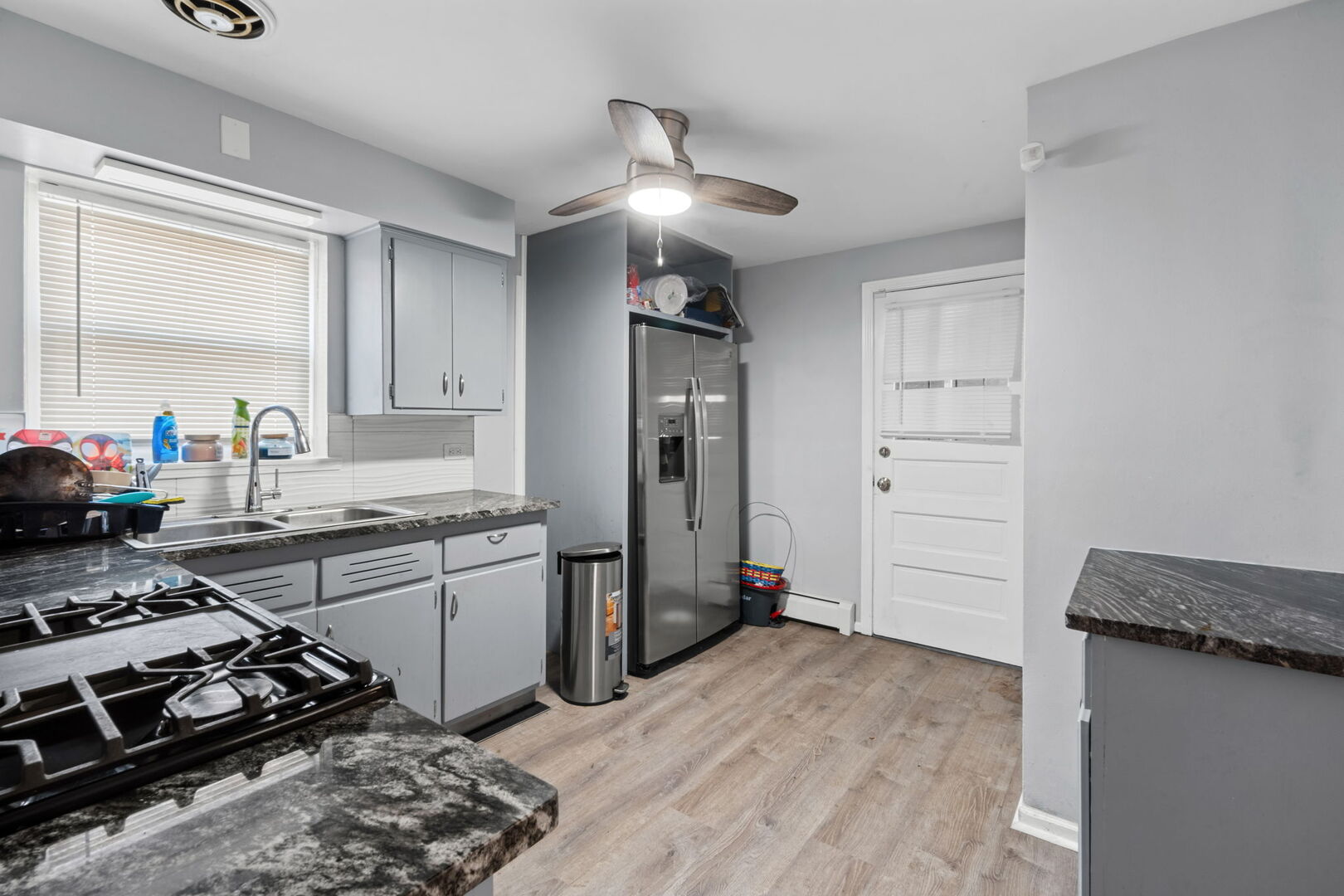 8556 S Yates Boulevard, Chicago, IL 60617