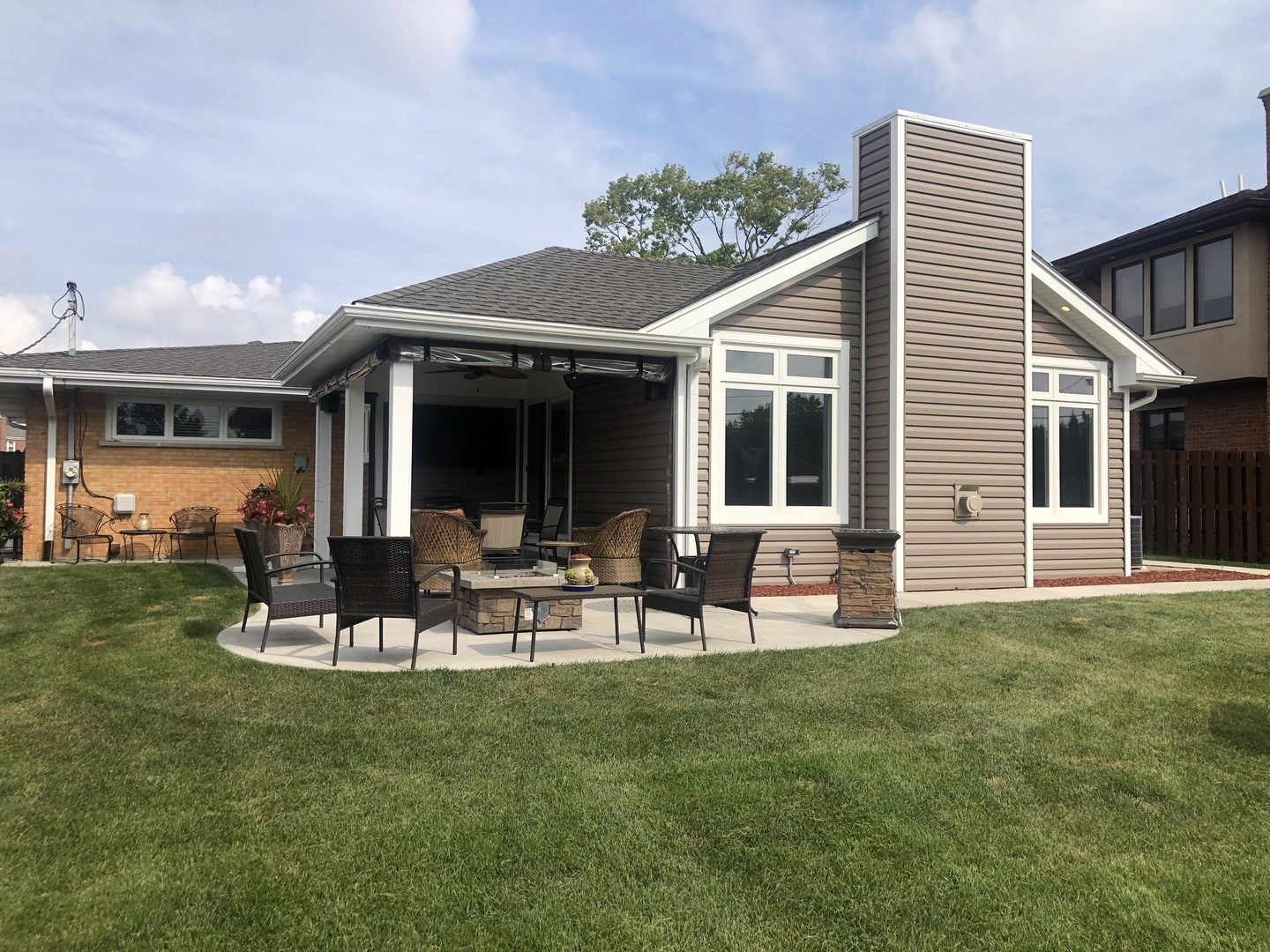 8025 W Giddings Street, Norridge, IL 60706
