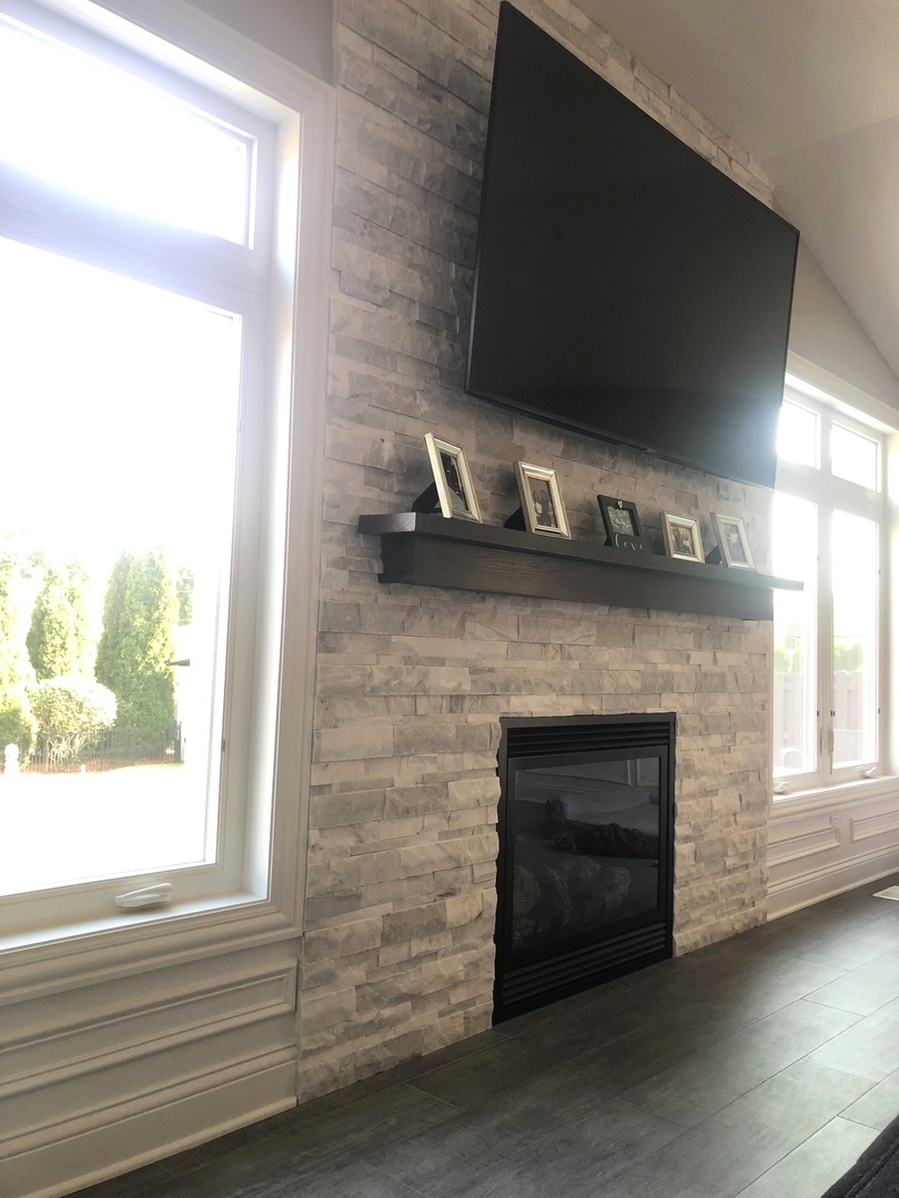 8025 W Giddings Street, Norridge, IL 60706