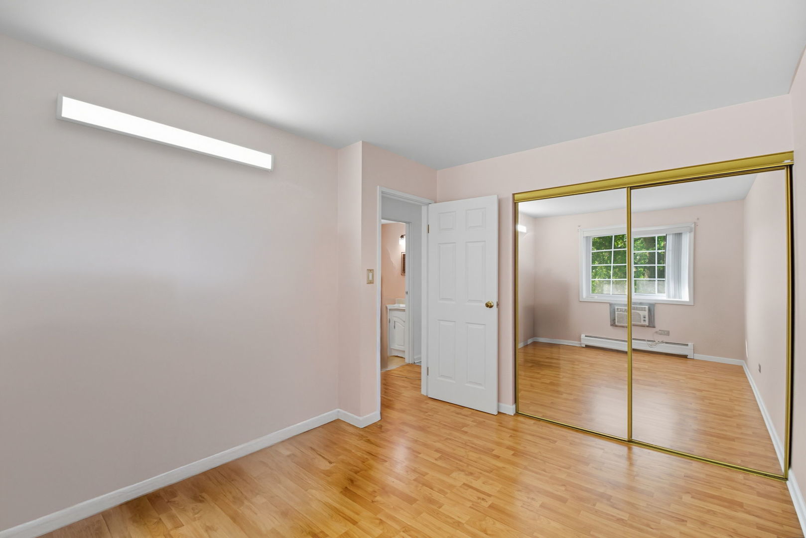 1111 Bloomingdale Road #1A, Glendale Heights, IL 60139