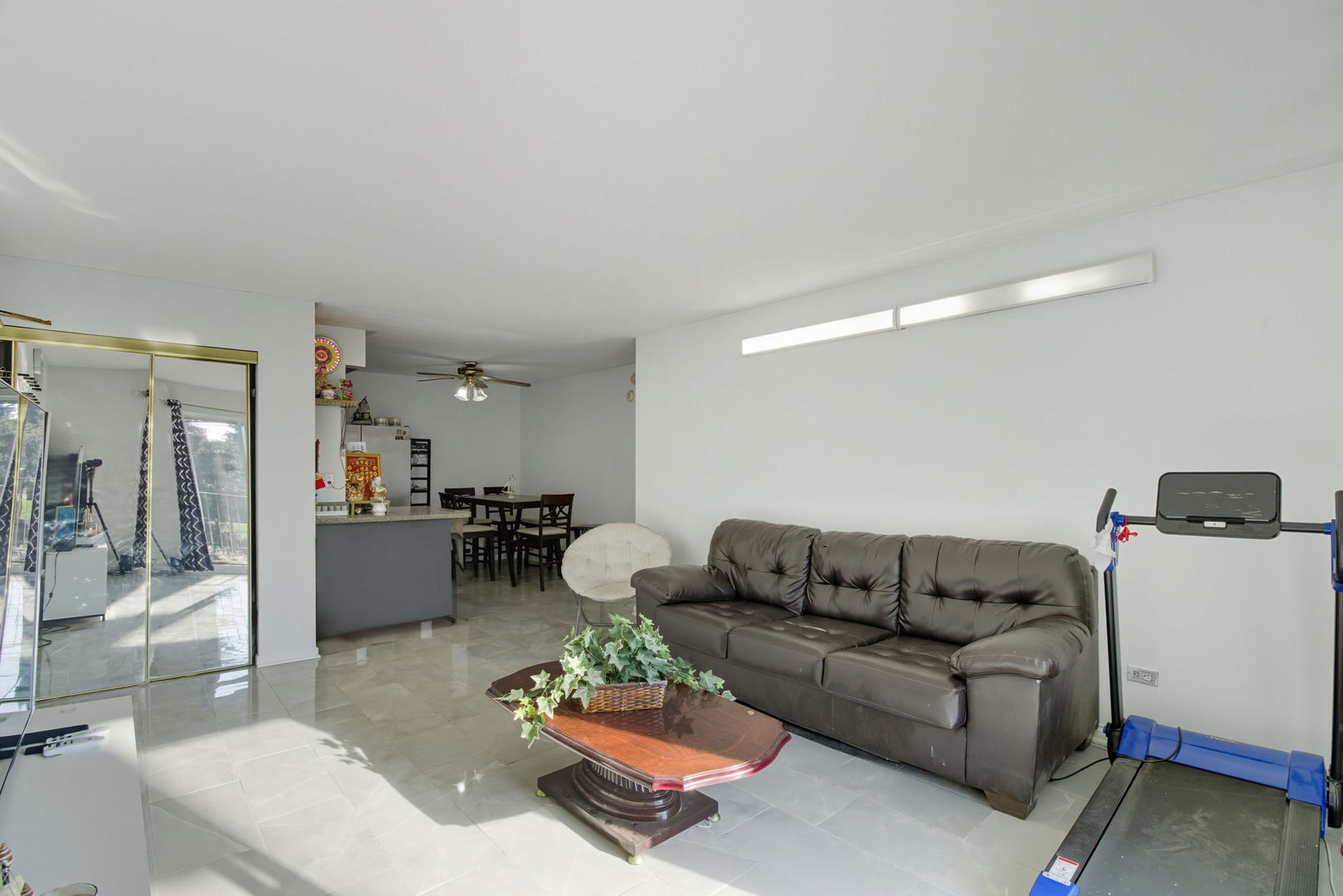 1111 Bloomingdale Road #1A, Glendale Heights, IL 60139