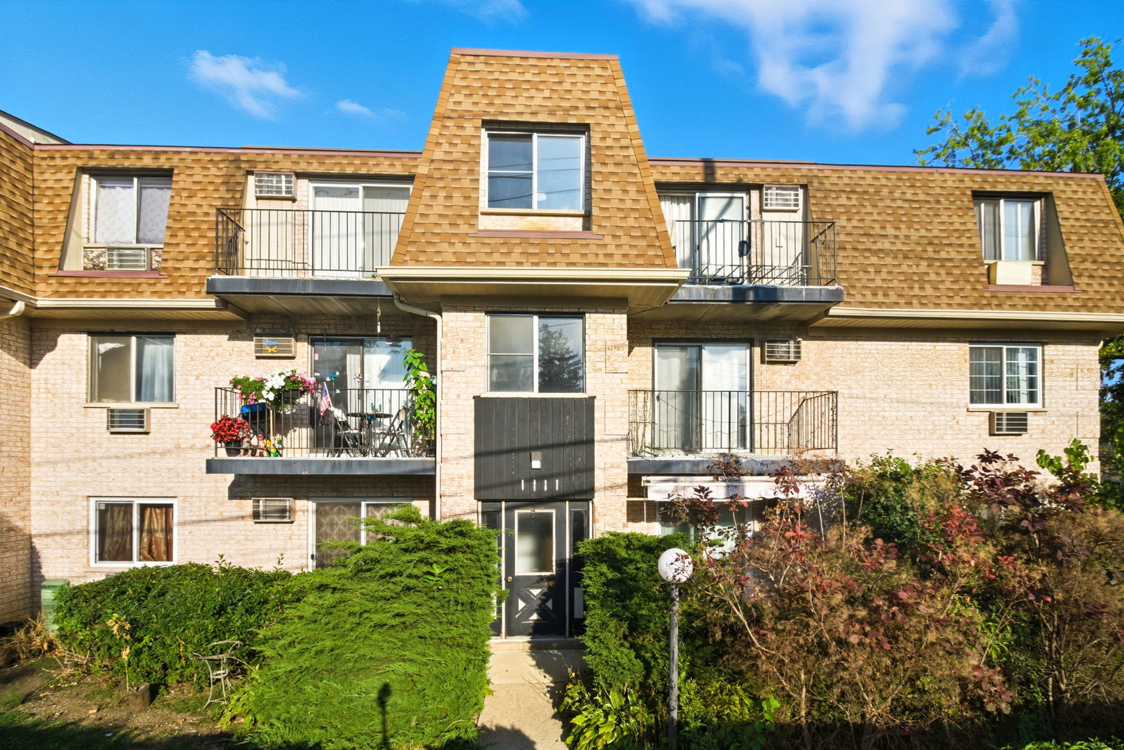 1111 Bloomingdale Road #1A, Glendale Heights, IL 60139