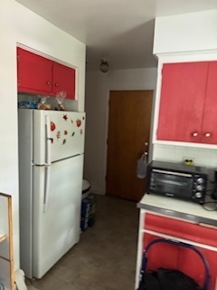 8825 S Cottage Grove Avenue, Chicago, IL 60619