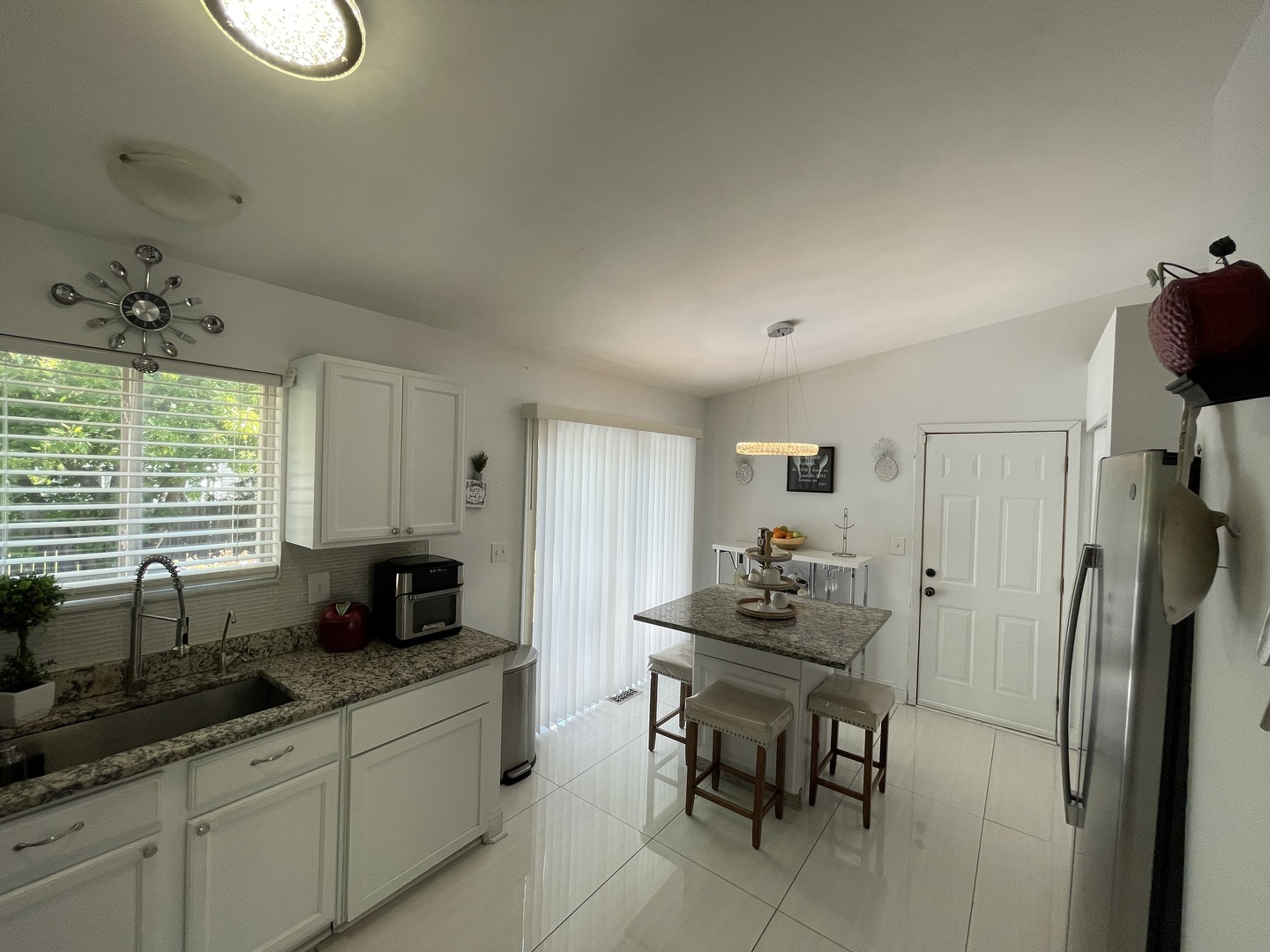 3717 Willow Crest Drive, Zion, IL 60099