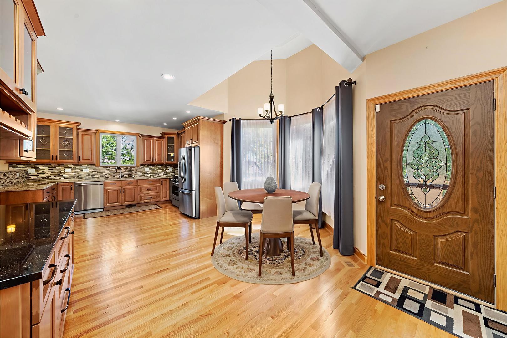 8803 Austin Avenue, Oak Lawn, IL 60453