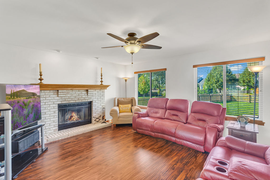 25226 S MALLARD Drive, Channahon, IL 60410