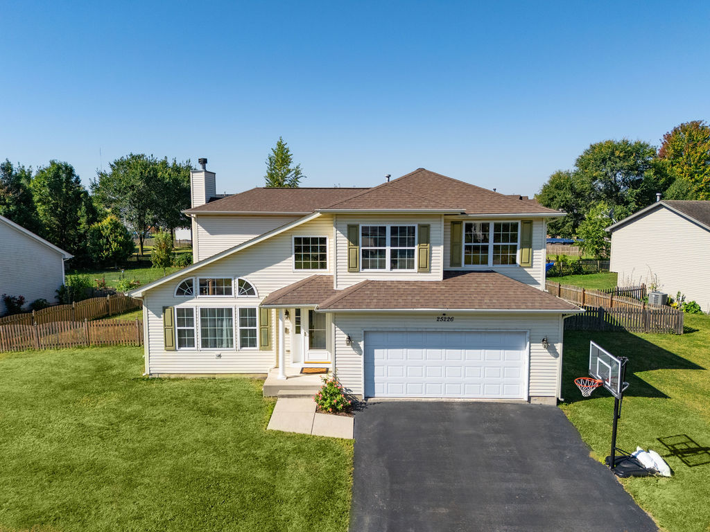 25226 S MALLARD Drive, Channahon, IL 60410