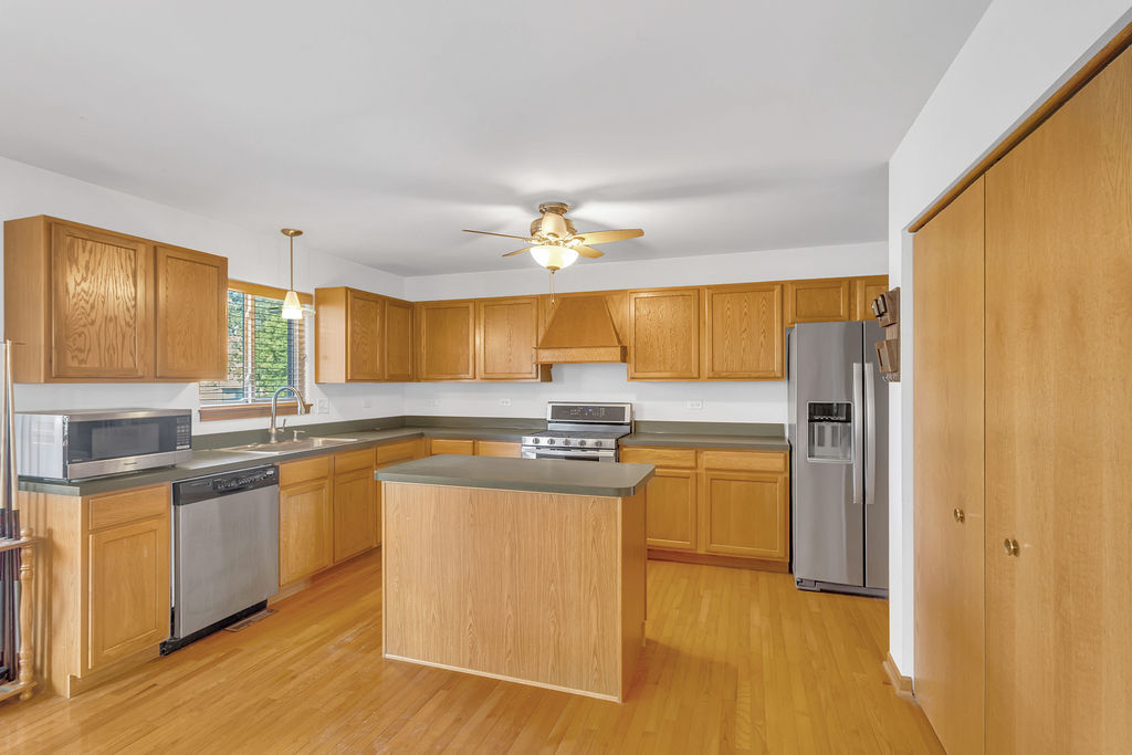 25226 S MALLARD Drive, Channahon, IL 60410