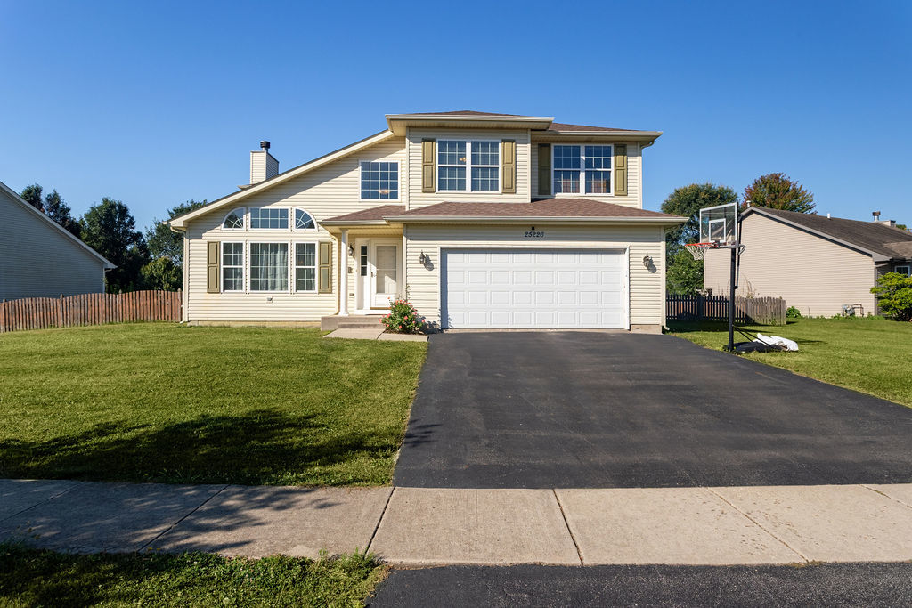 25226 S MALLARD Drive, Channahon, IL 60410