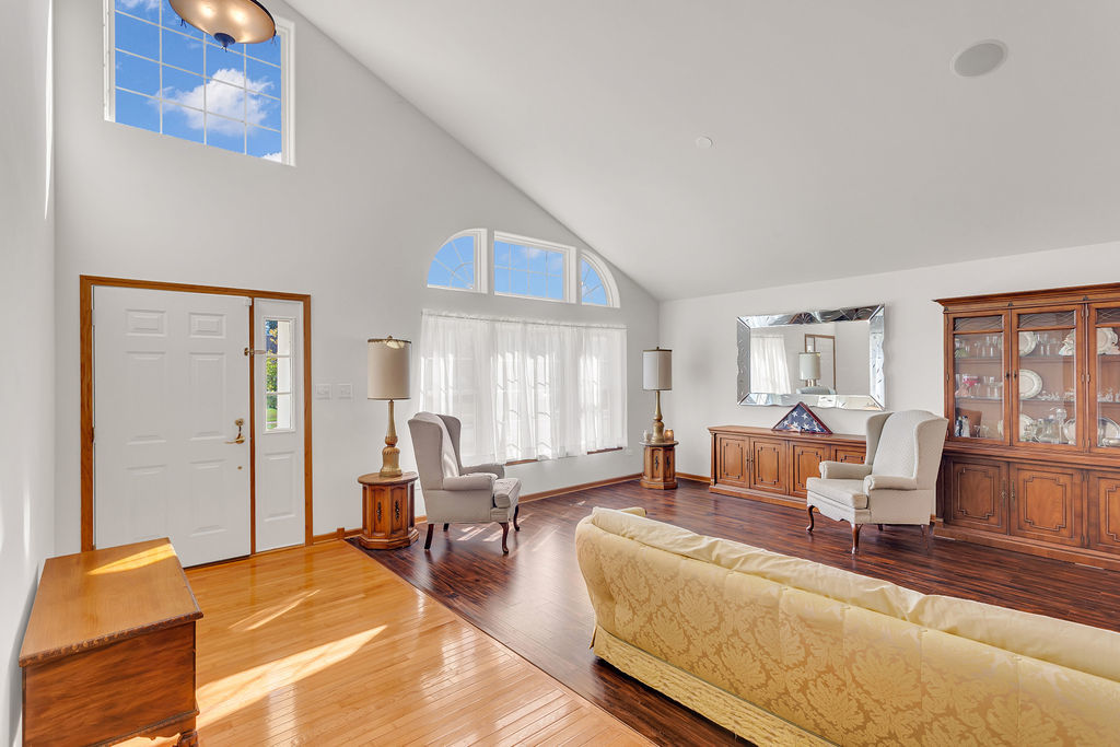 25226 S MALLARD Drive, Channahon, IL 60410